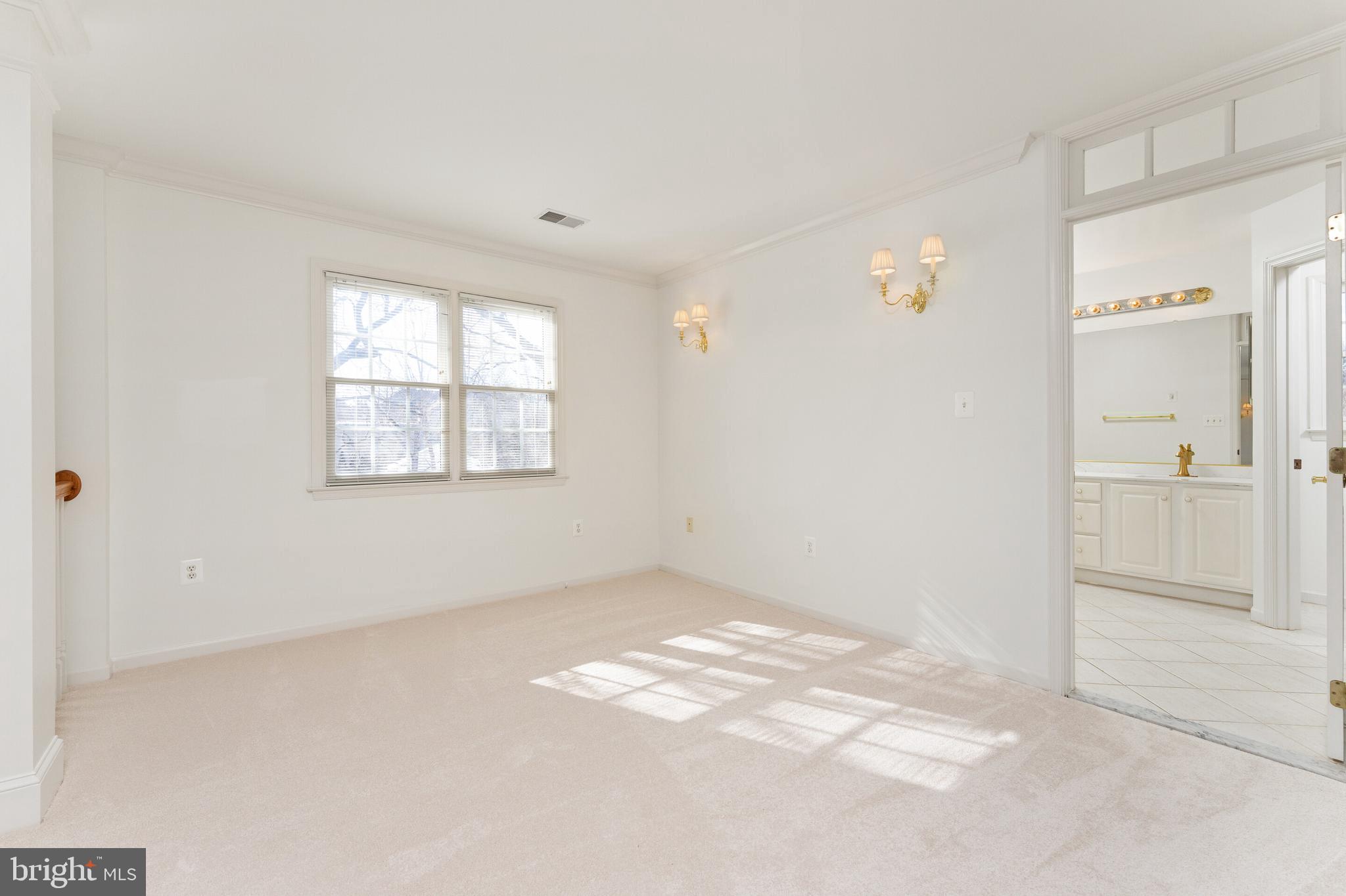 EDGEMOORE MANOR - Residential