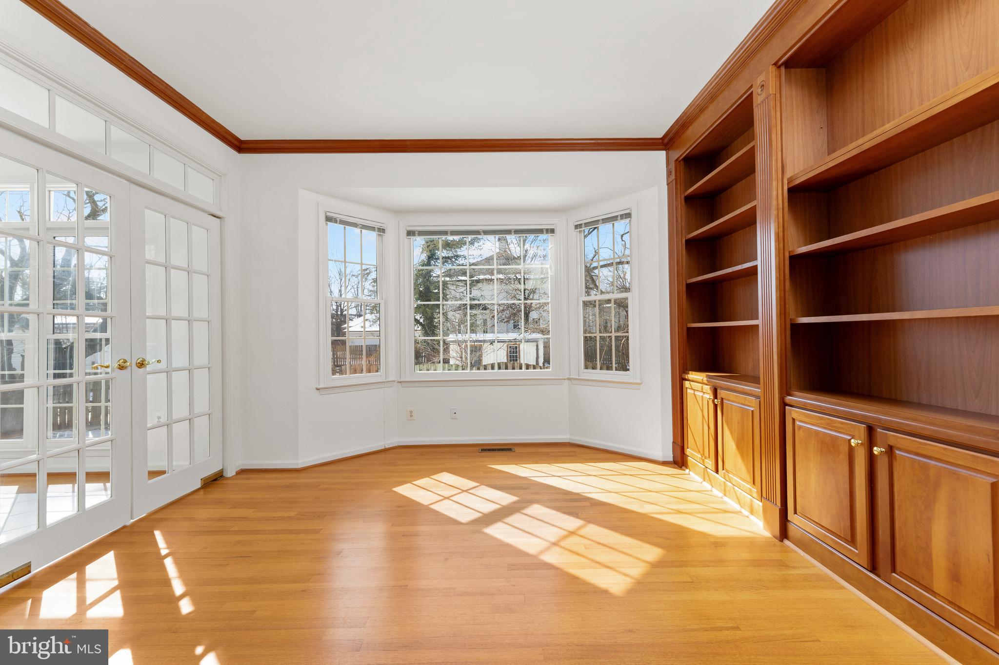 EDGEMOORE MANOR - Residential