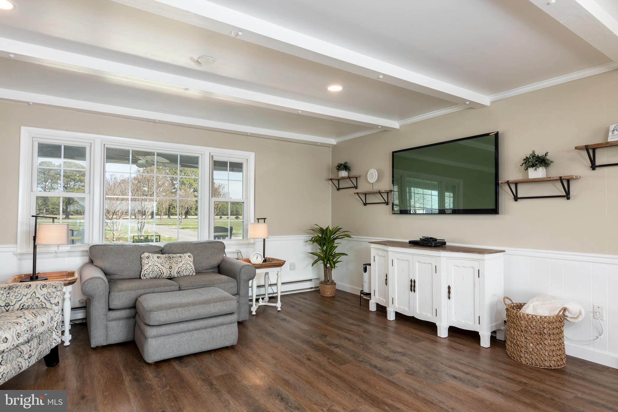 NECK DISTRICT - Residential