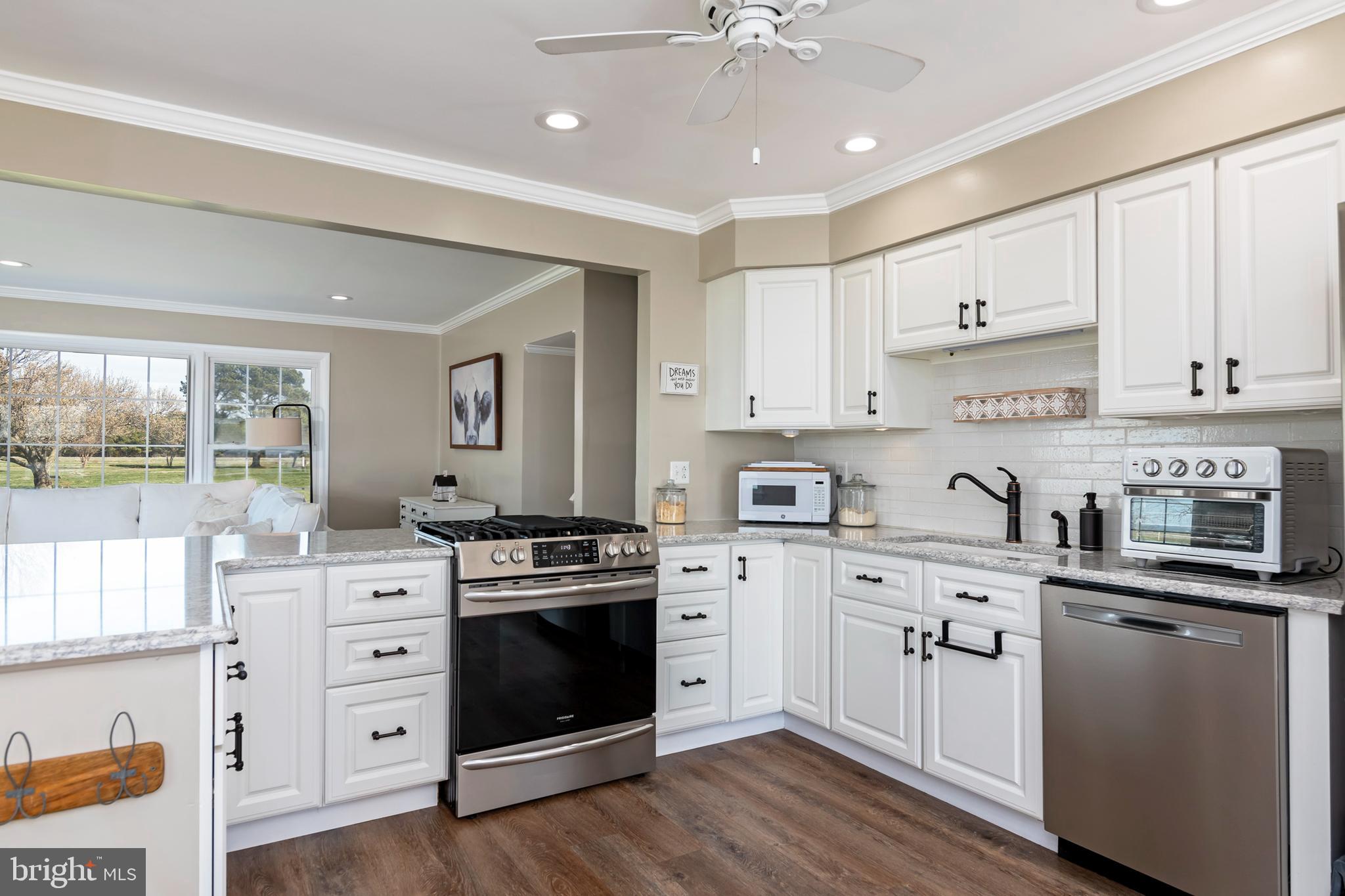 NECK DISTRICT - Residential