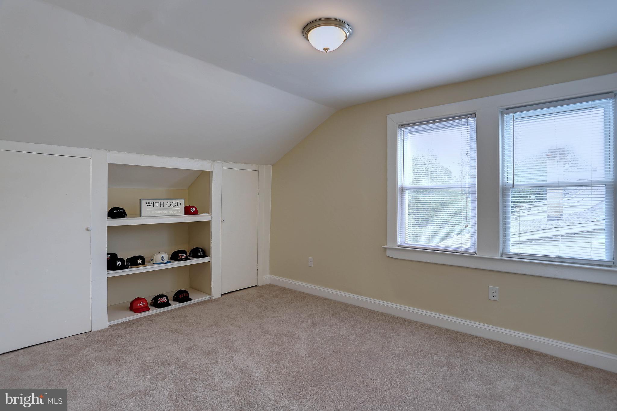 GARRISON - Residential