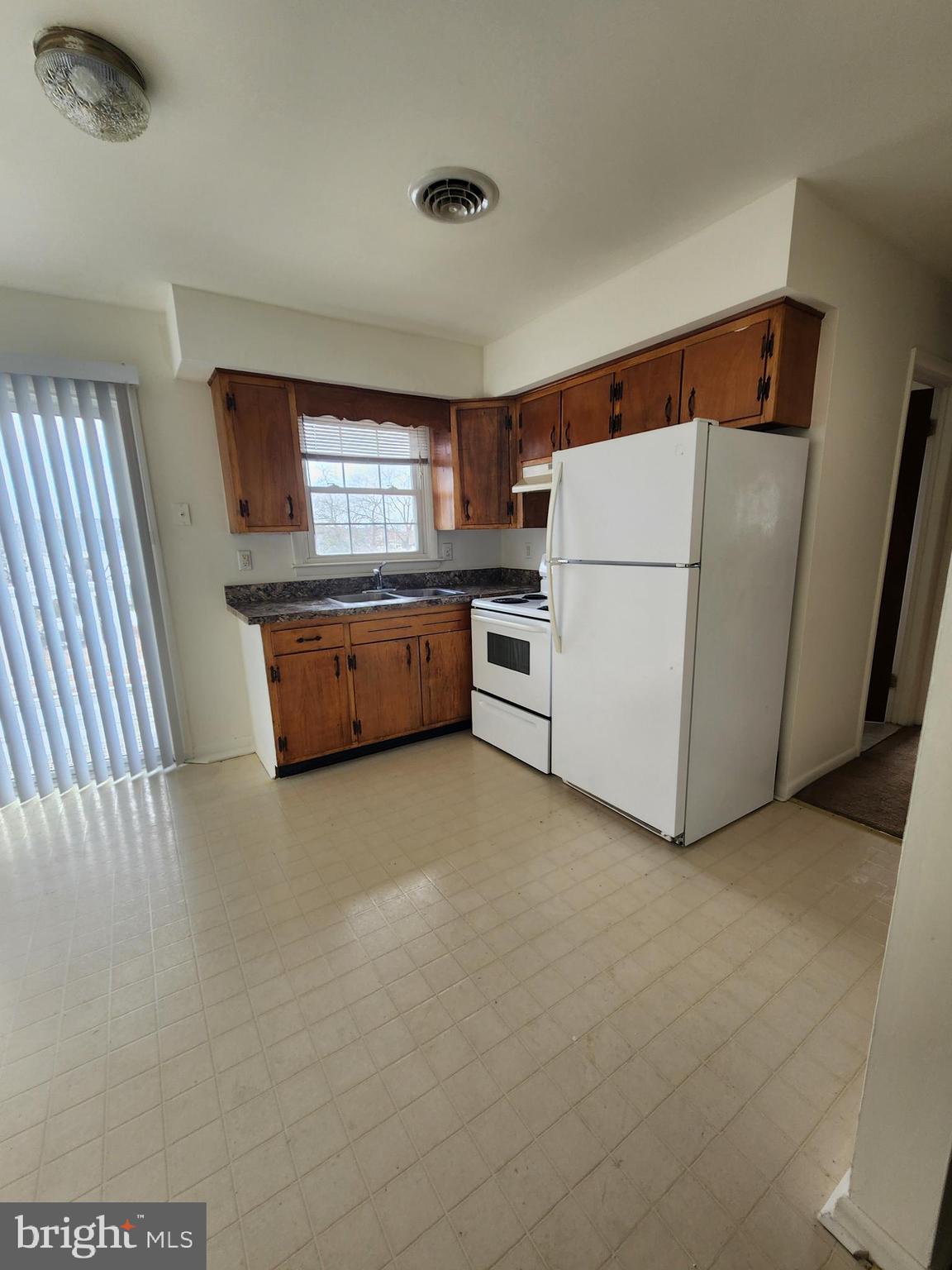 305 SILVER HILL APTS 305