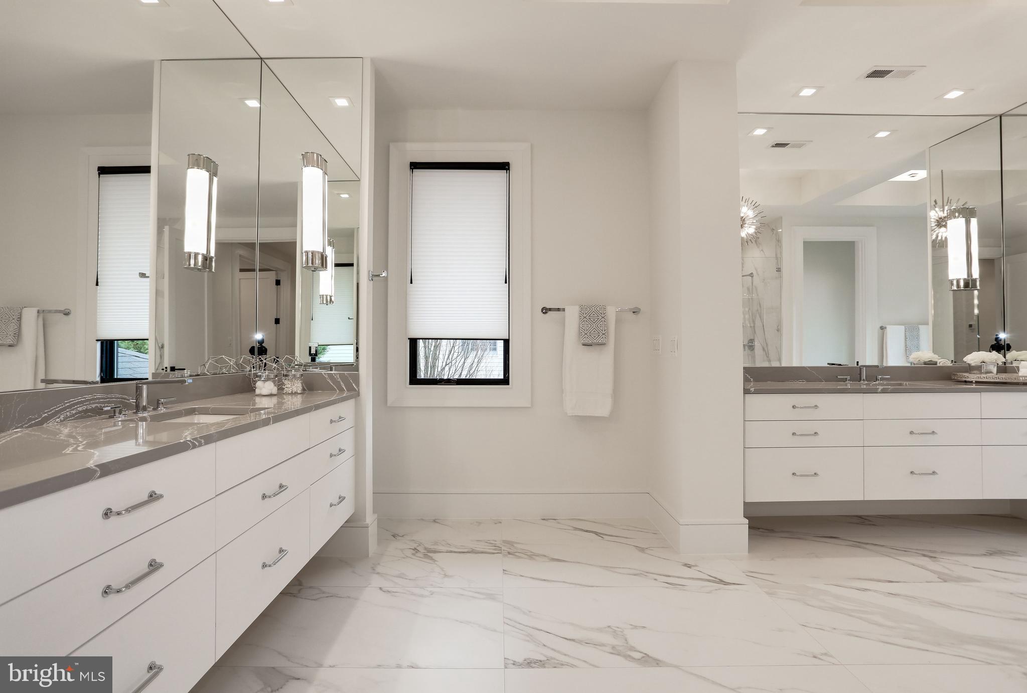 SALONA VILLAGE - Residential