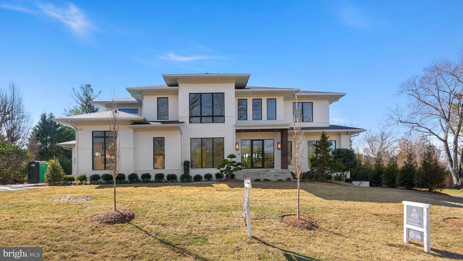 SALONA VILLAGE - Residential