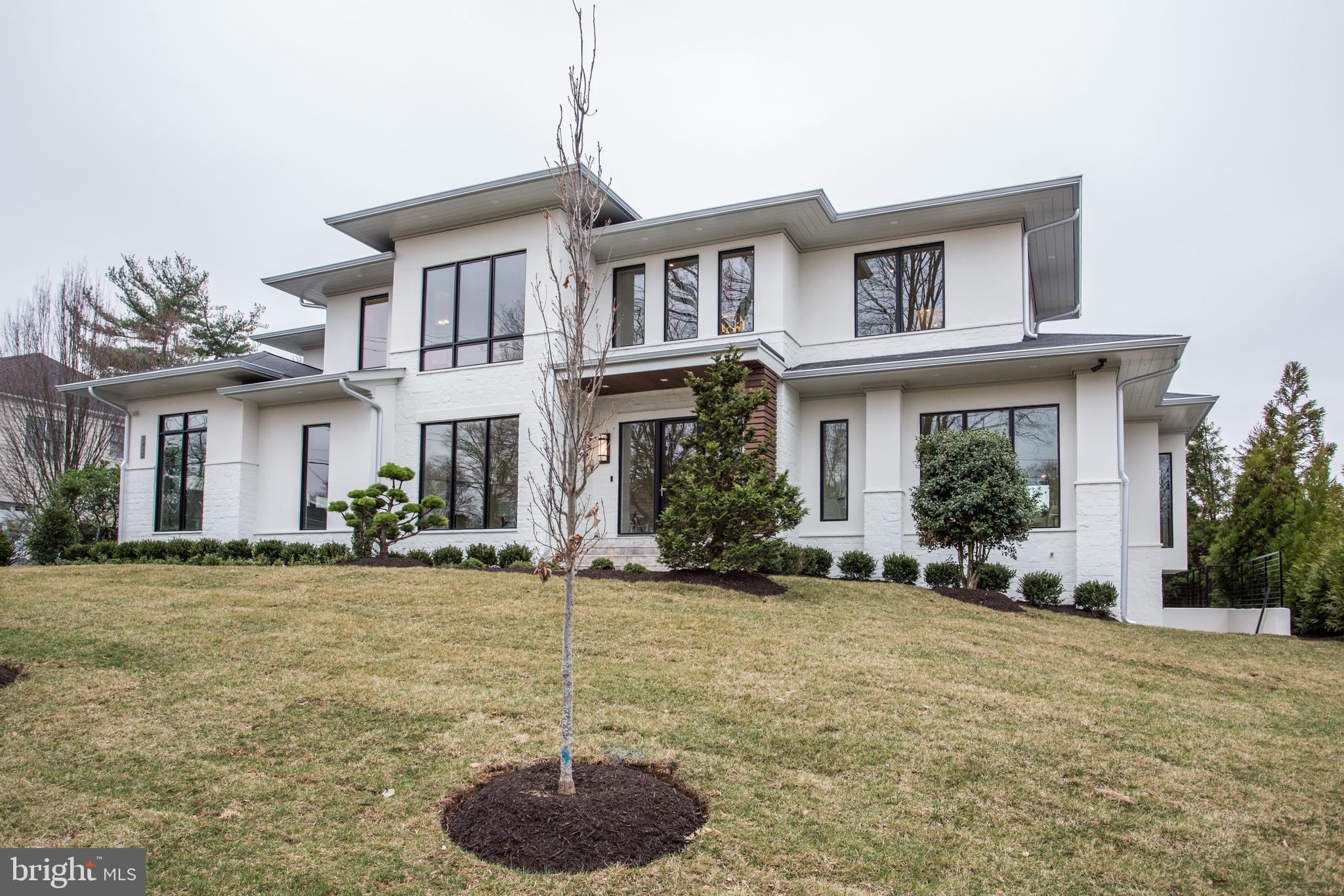 SALONA VILLAGE - Residential