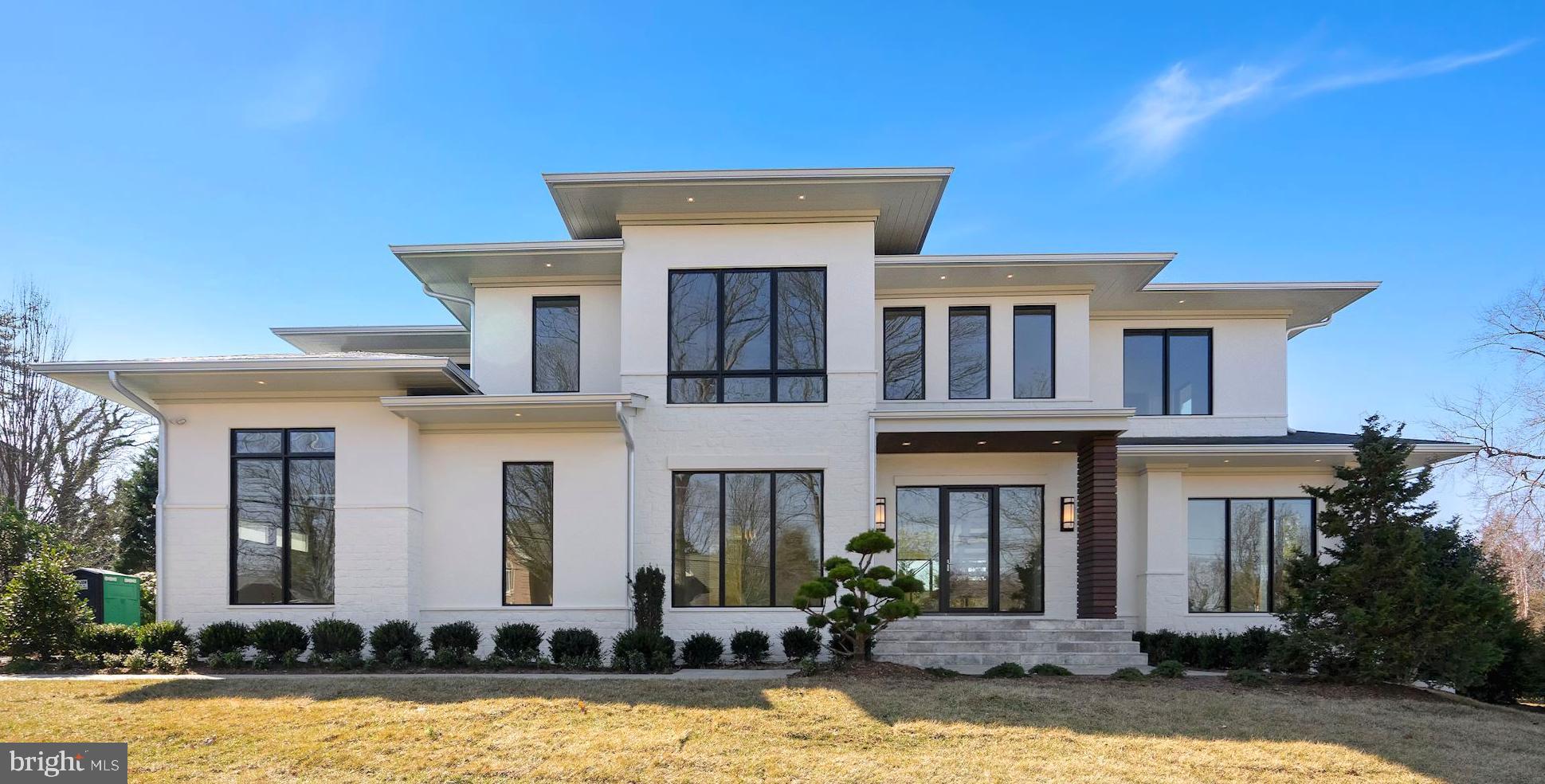 SALONA VILLAGE - Residential