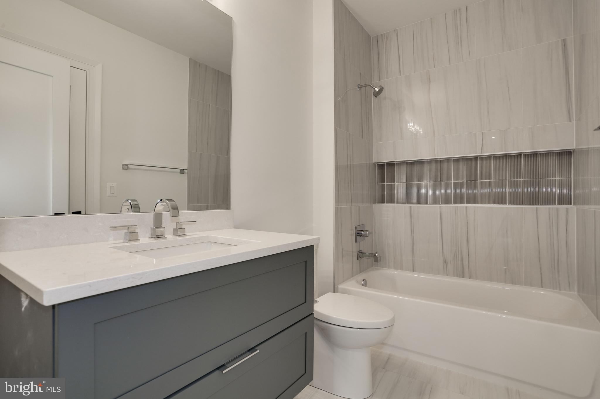 SALONA VILLAGE - Residential