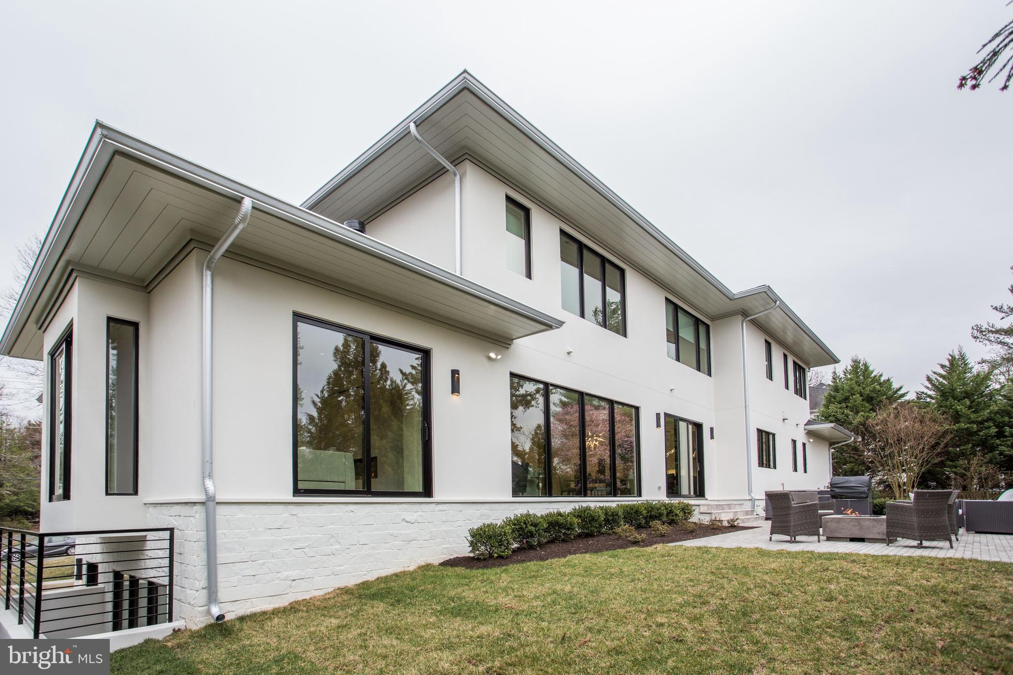 SALONA VILLAGE - Residential