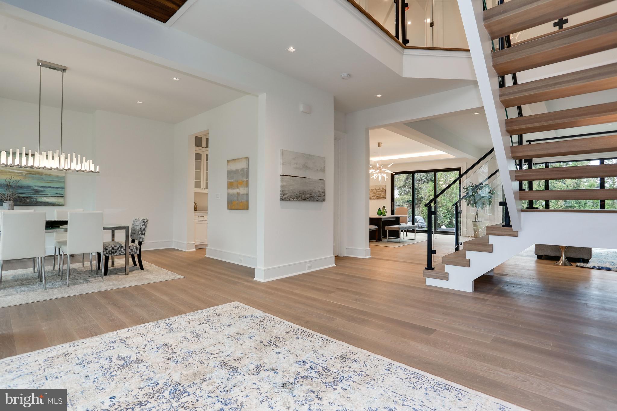 SALONA VILLAGE - Residential