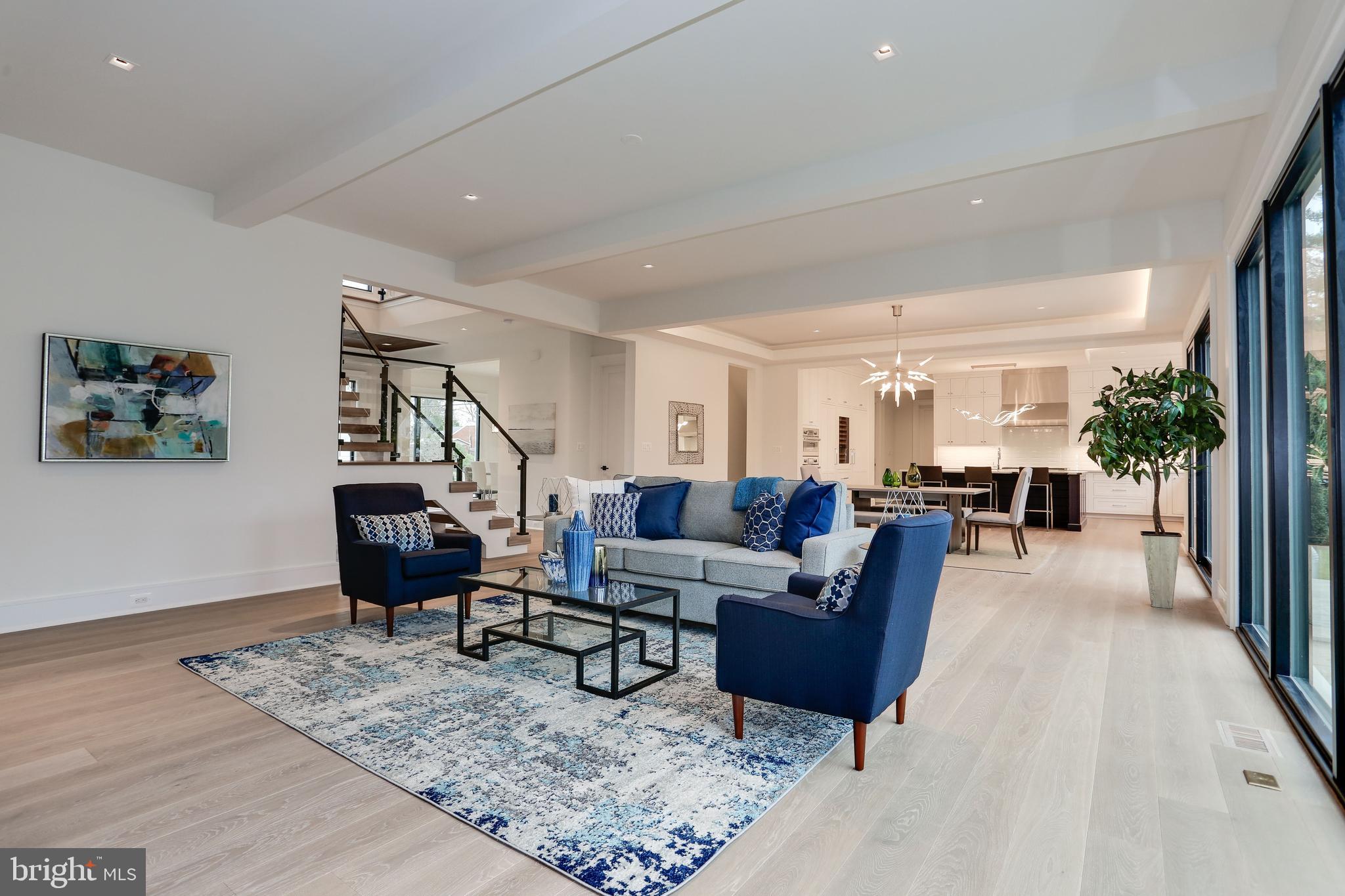 SALONA VILLAGE - Residential