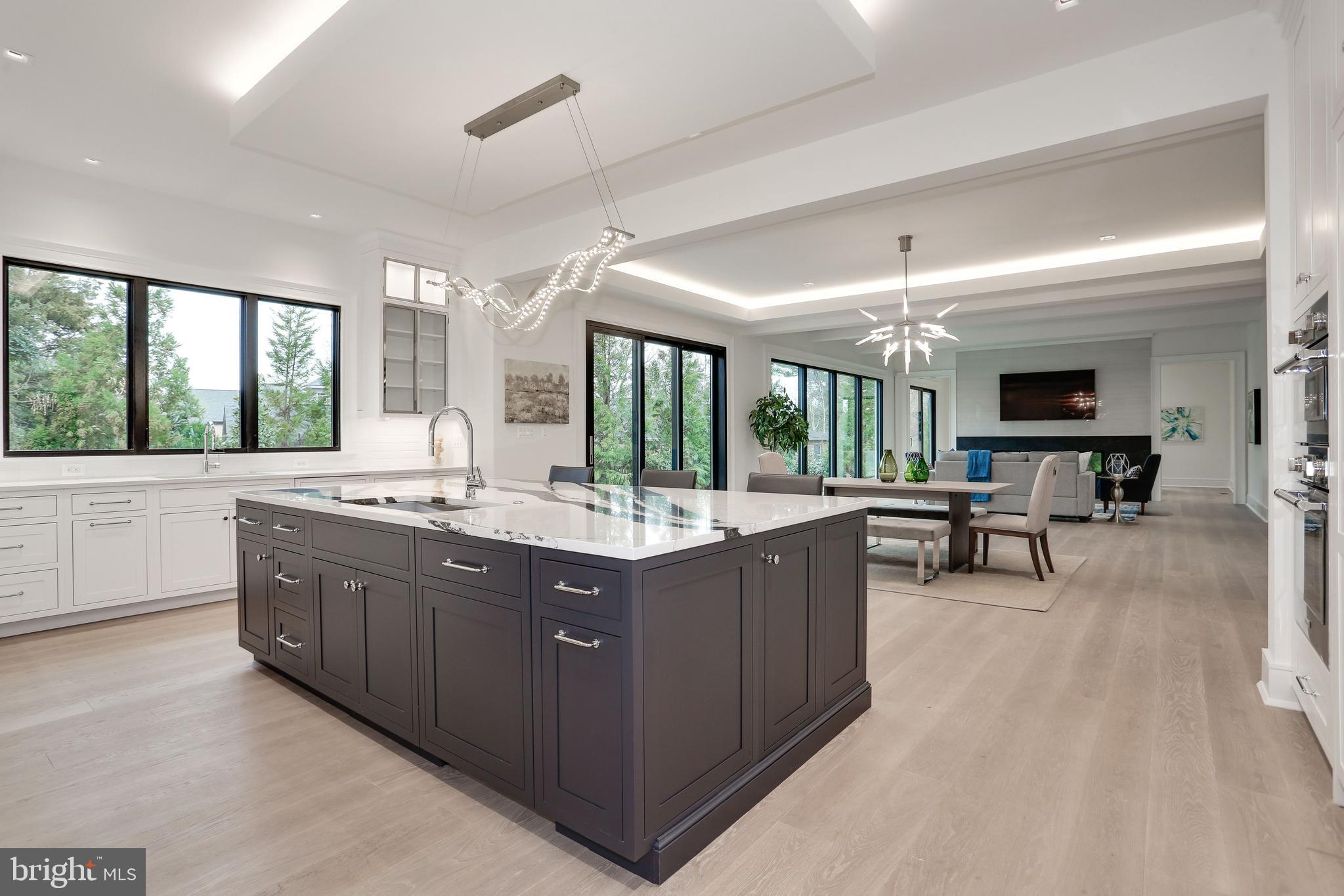 SALONA VILLAGE - Residential