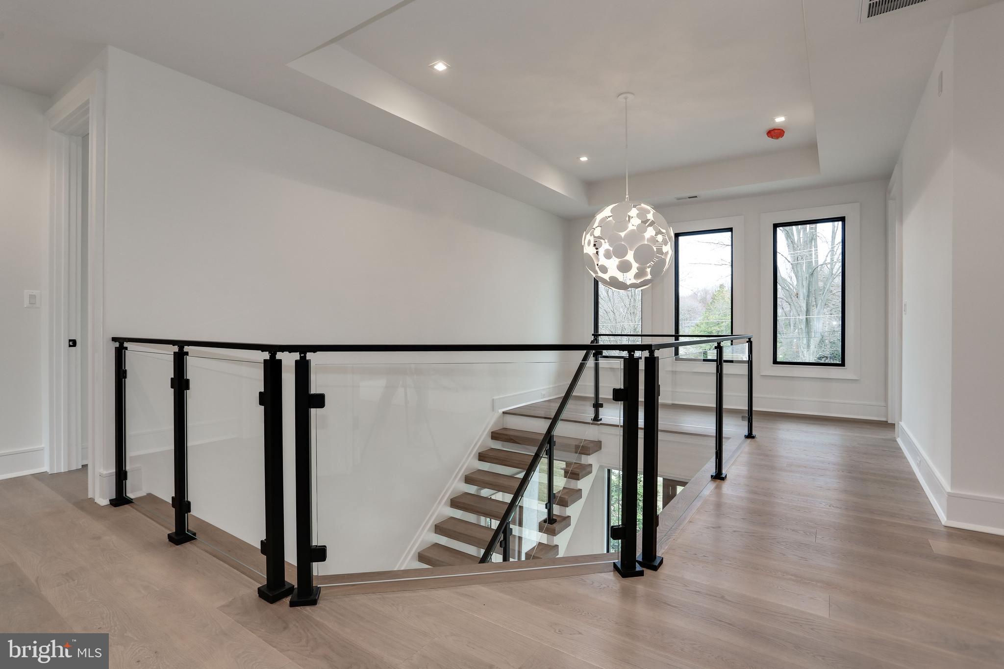 SALONA VILLAGE - Residential