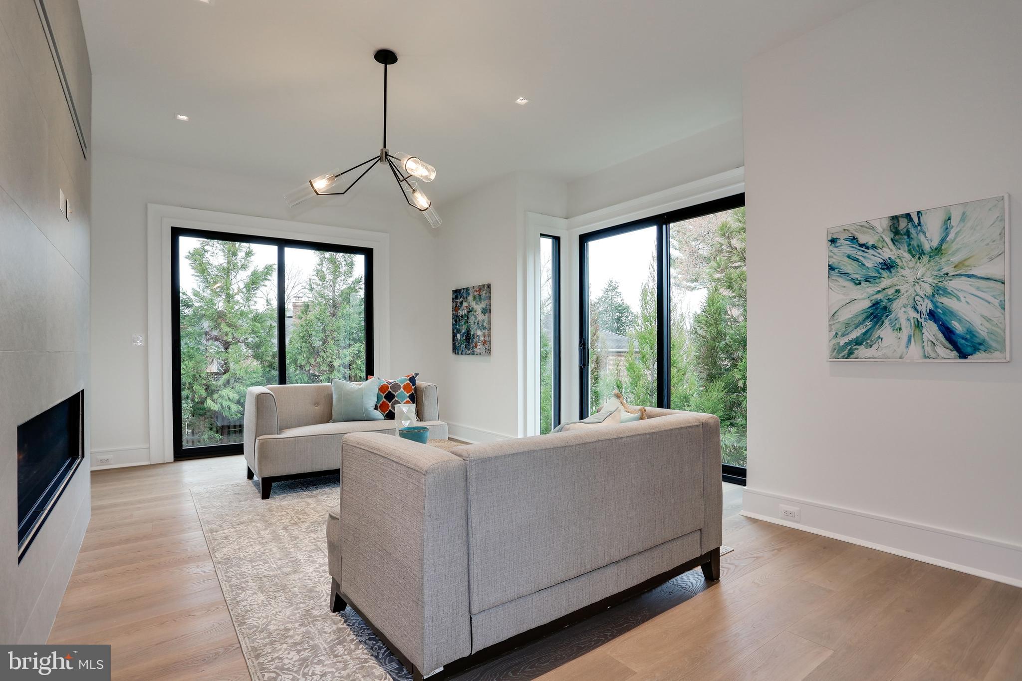 SALONA VILLAGE - Residential