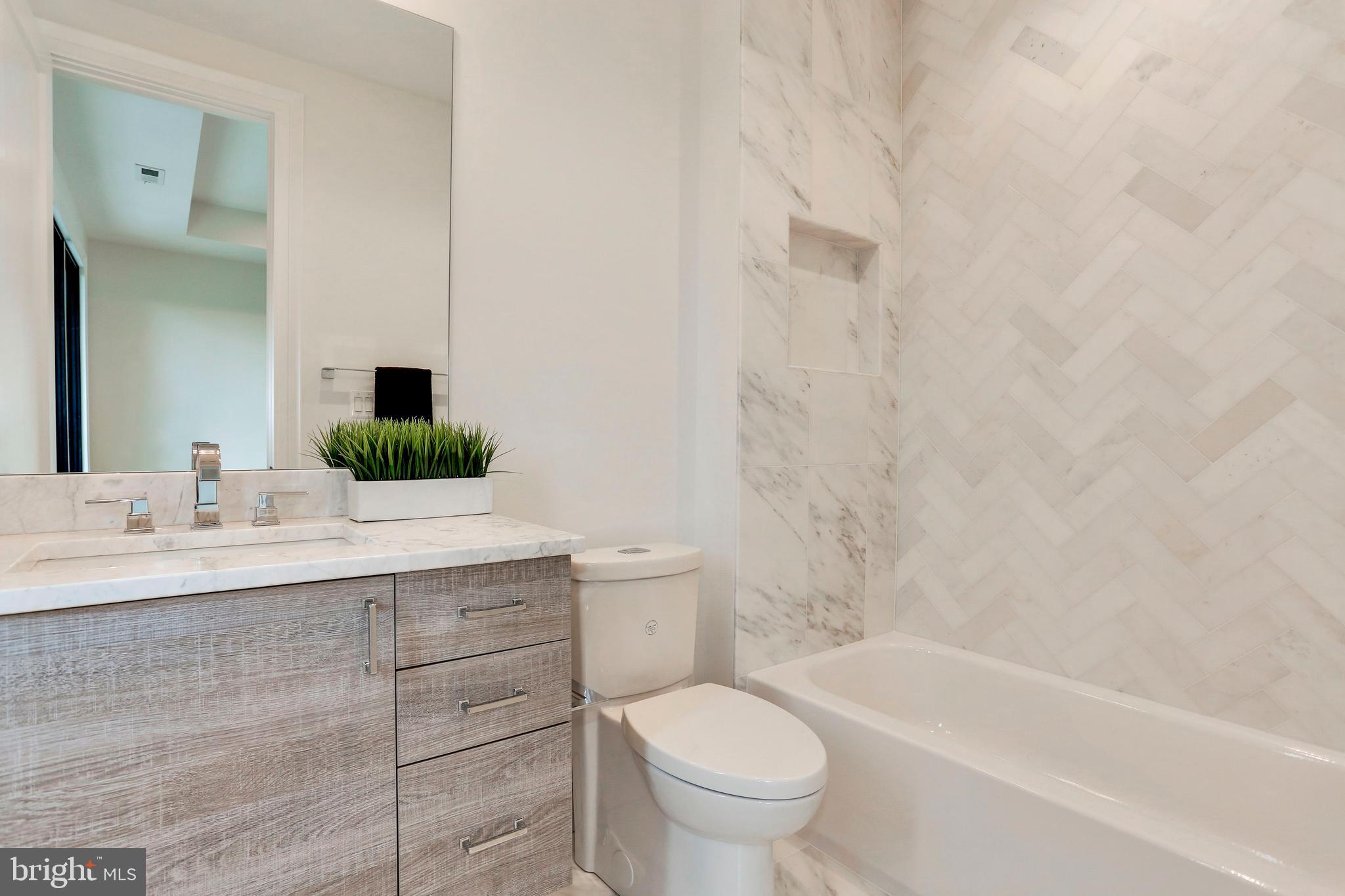 SALONA VILLAGE - Residential