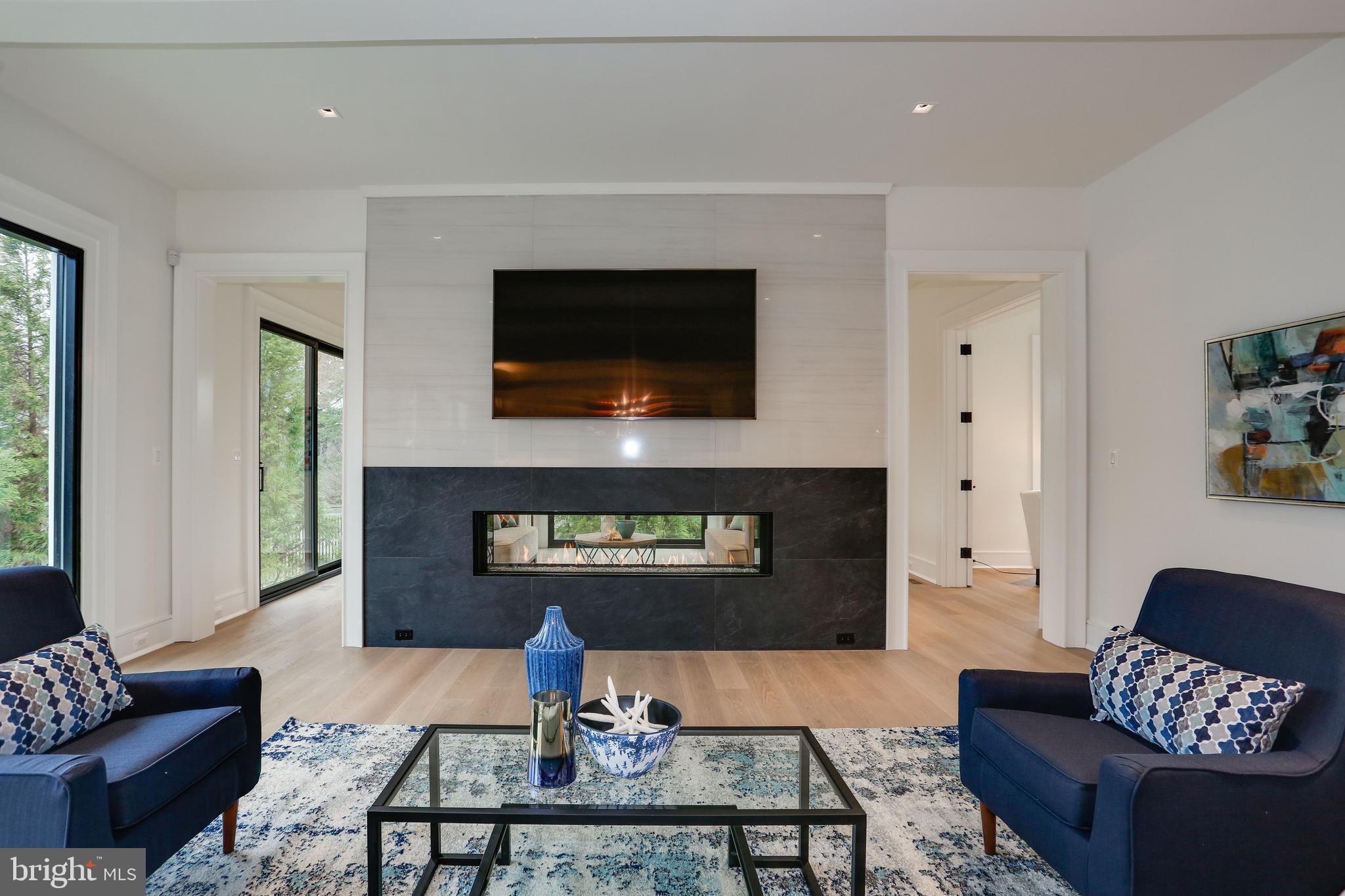 SALONA VILLAGE - Residential