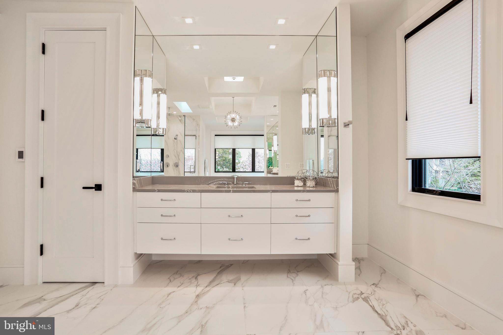 SALONA VILLAGE - Residential