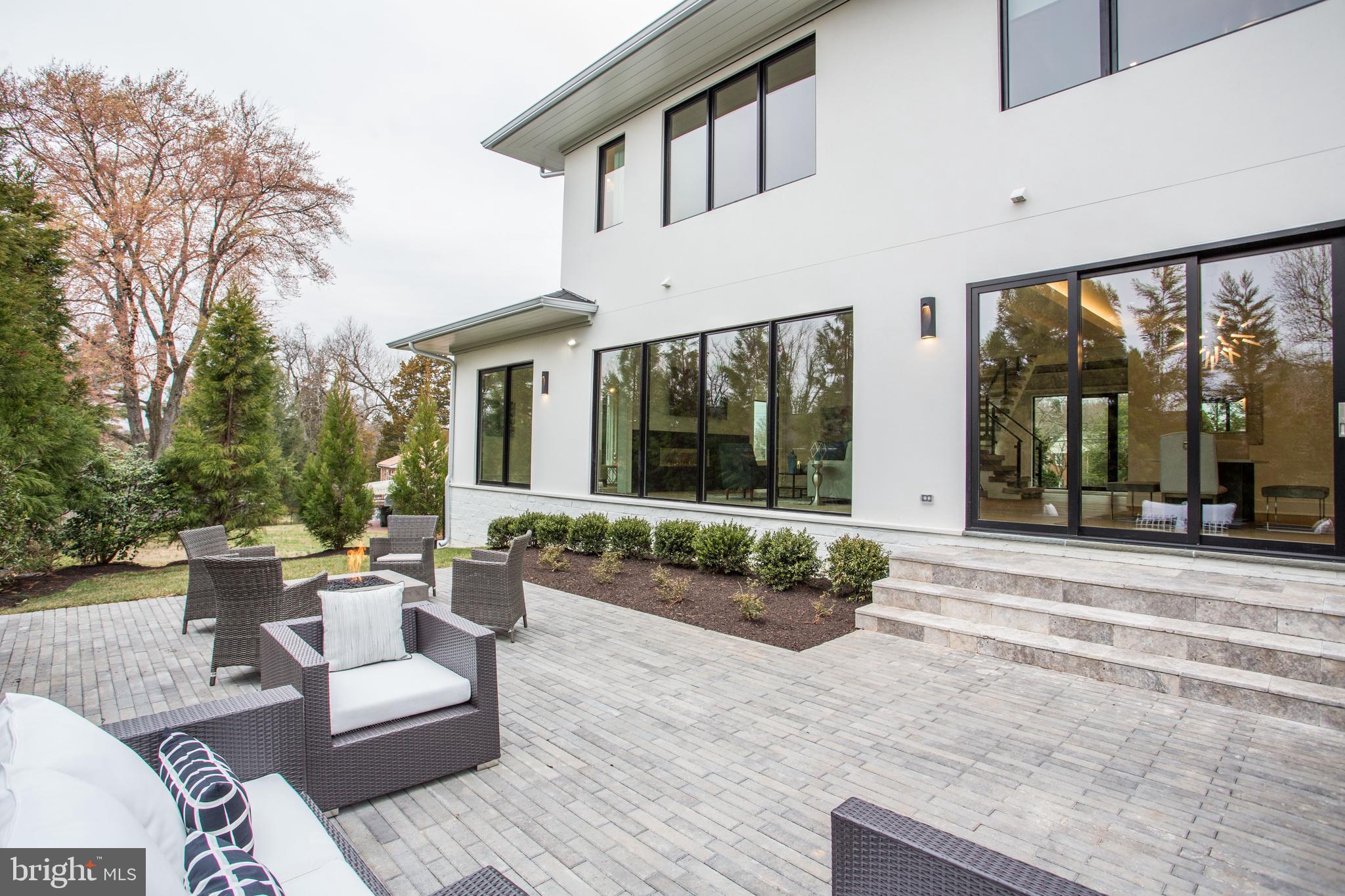 SALONA VILLAGE - Residential