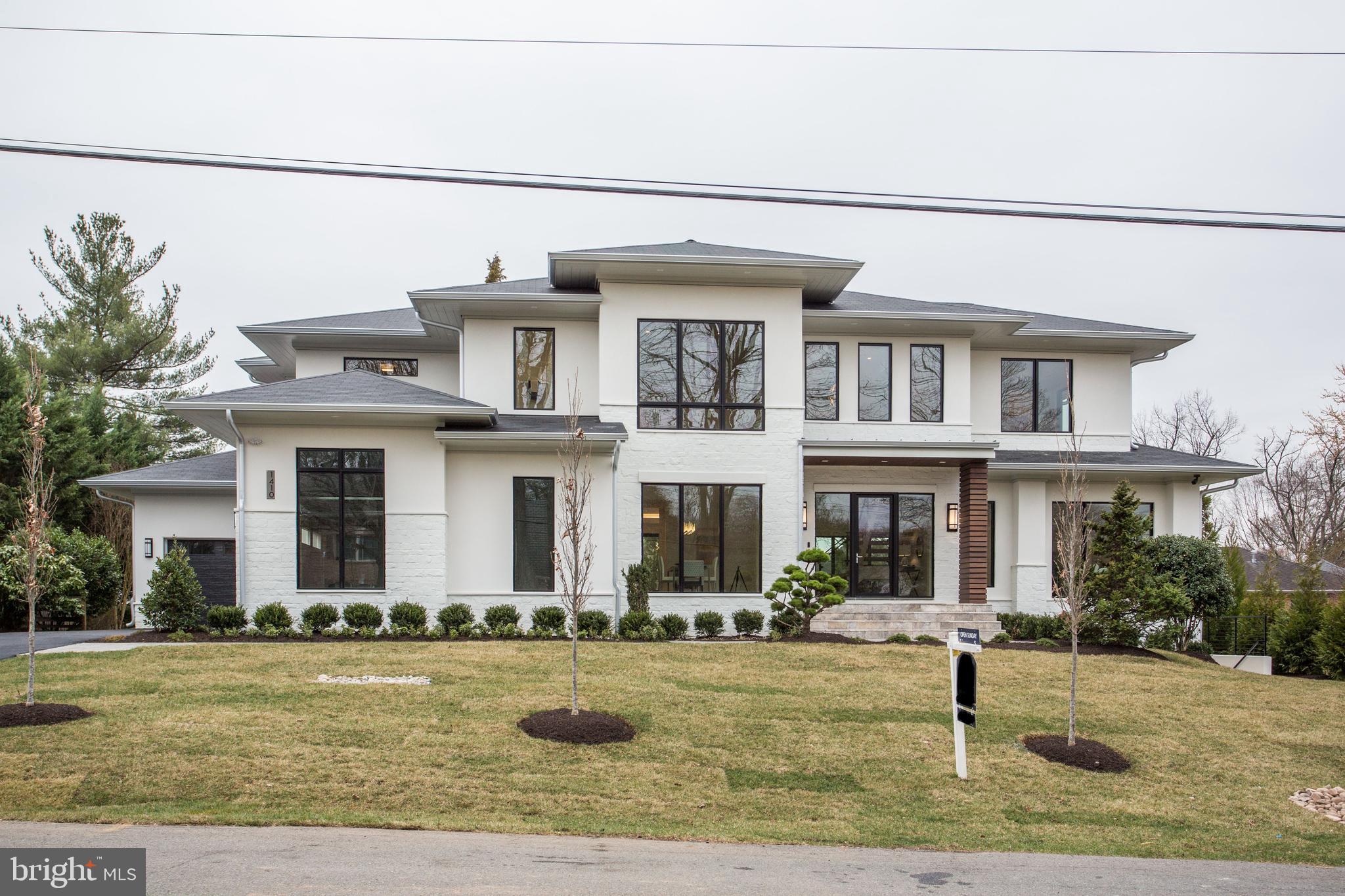 SALONA VILLAGE - Residential