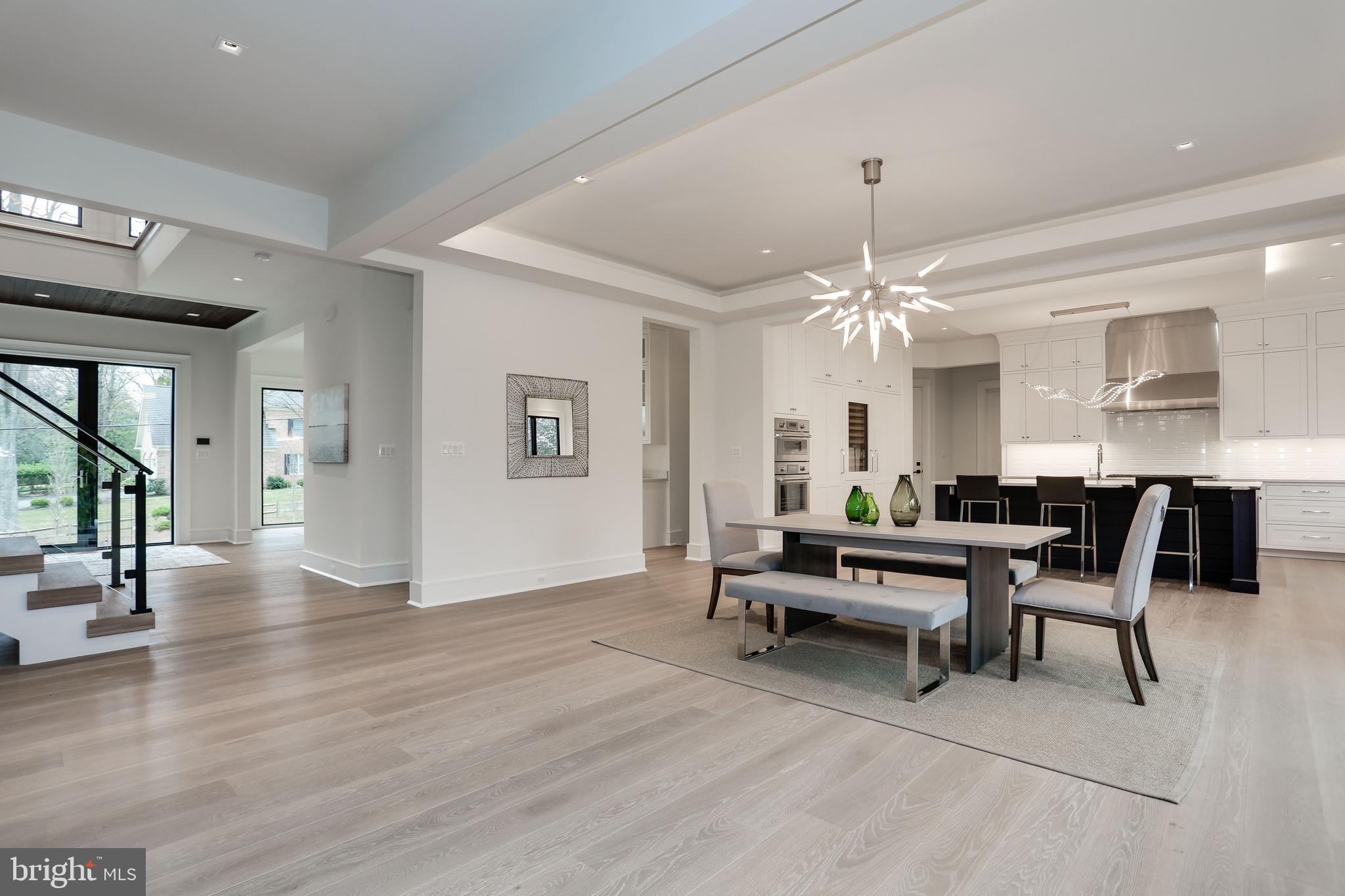 SALONA VILLAGE - Residential