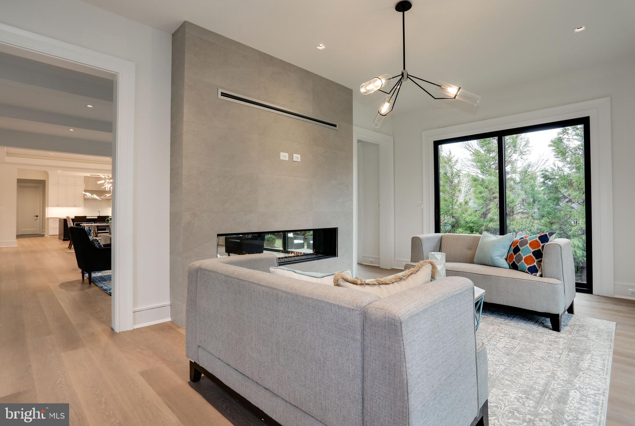 SALONA VILLAGE - Residential