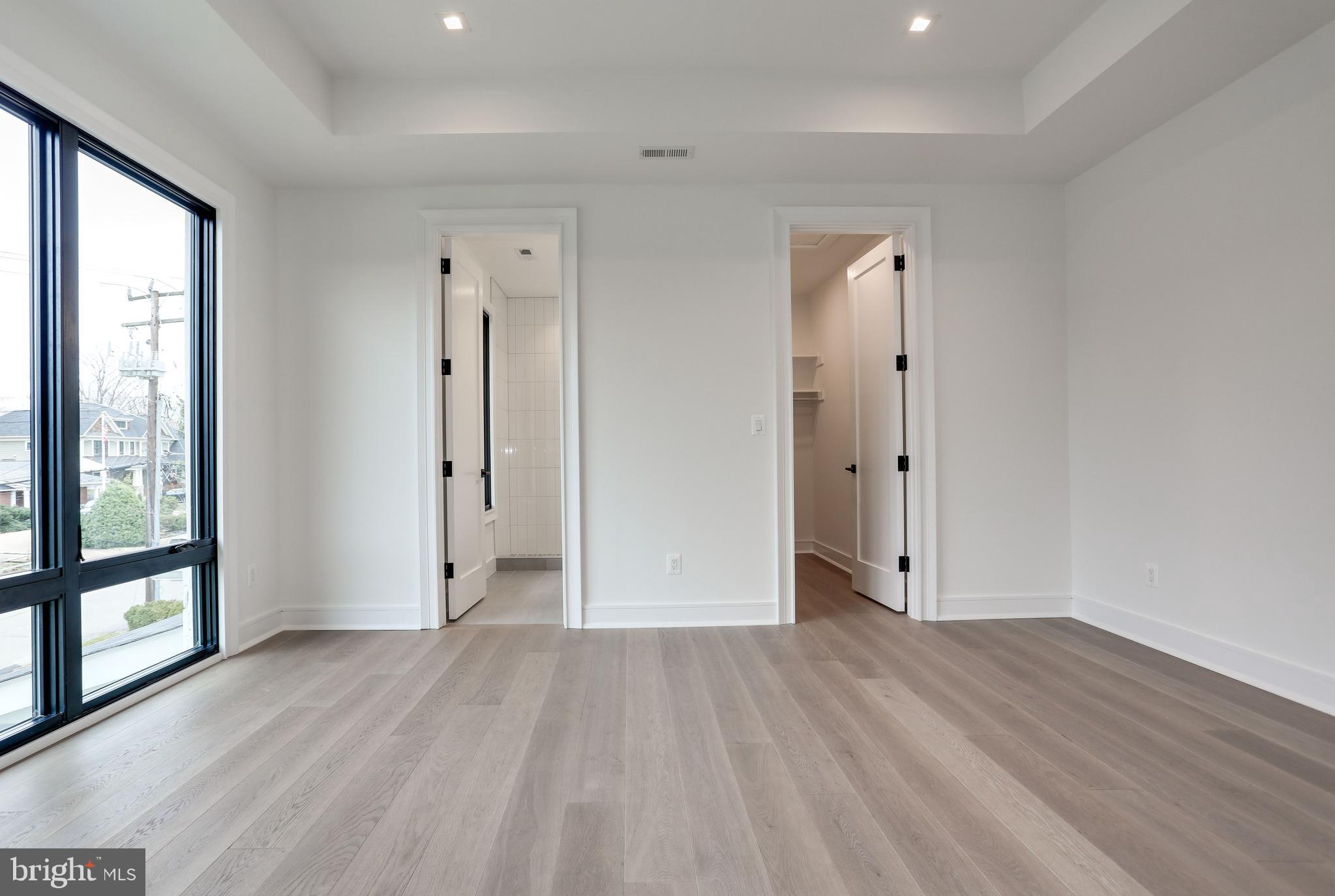 SALONA VILLAGE - Residential