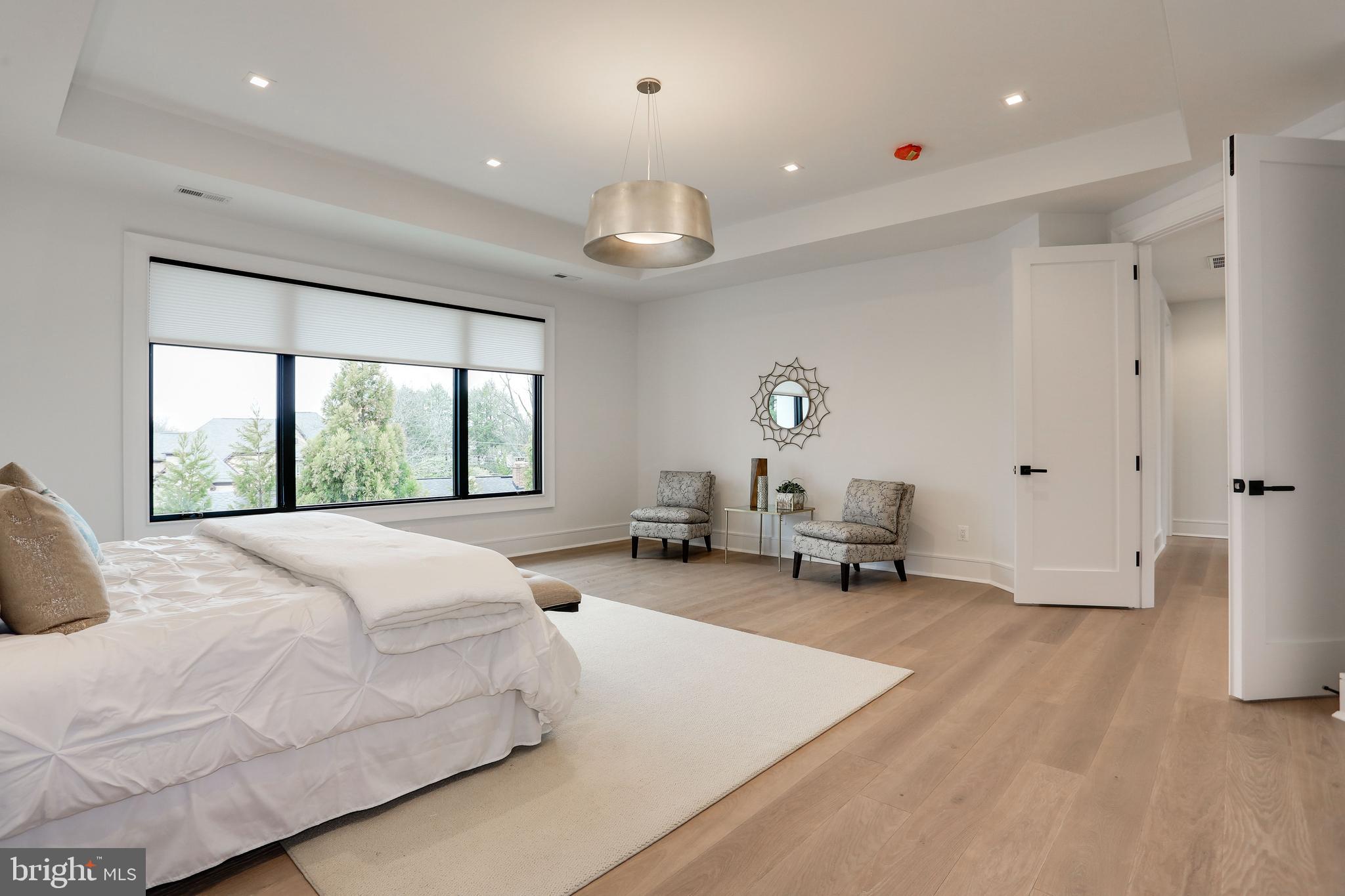 SALONA VILLAGE - Residential