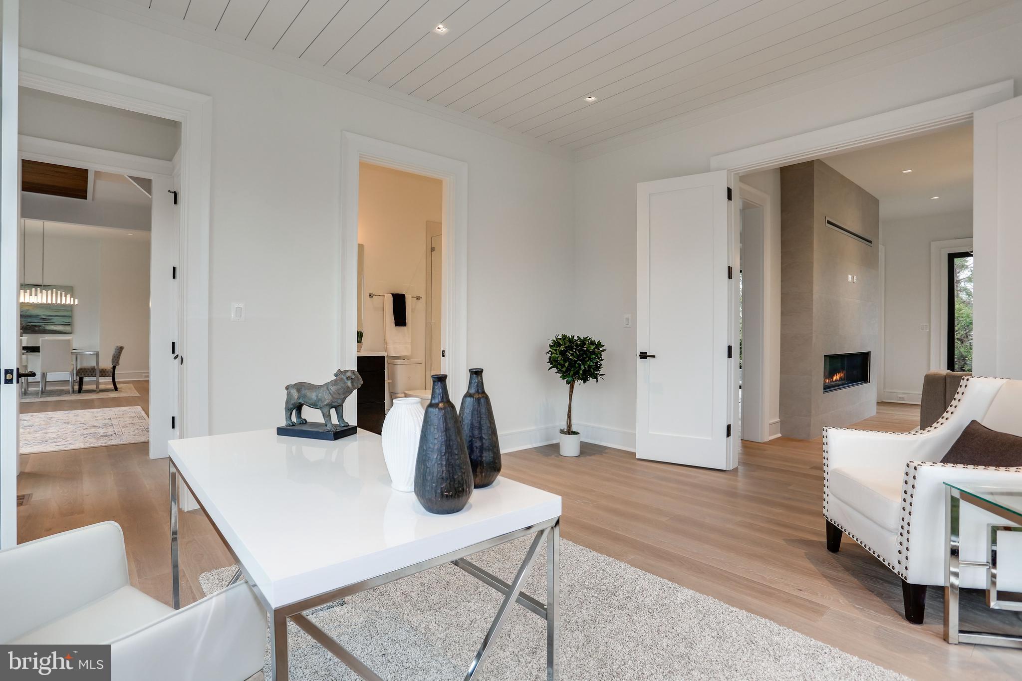 SALONA VILLAGE - Residential