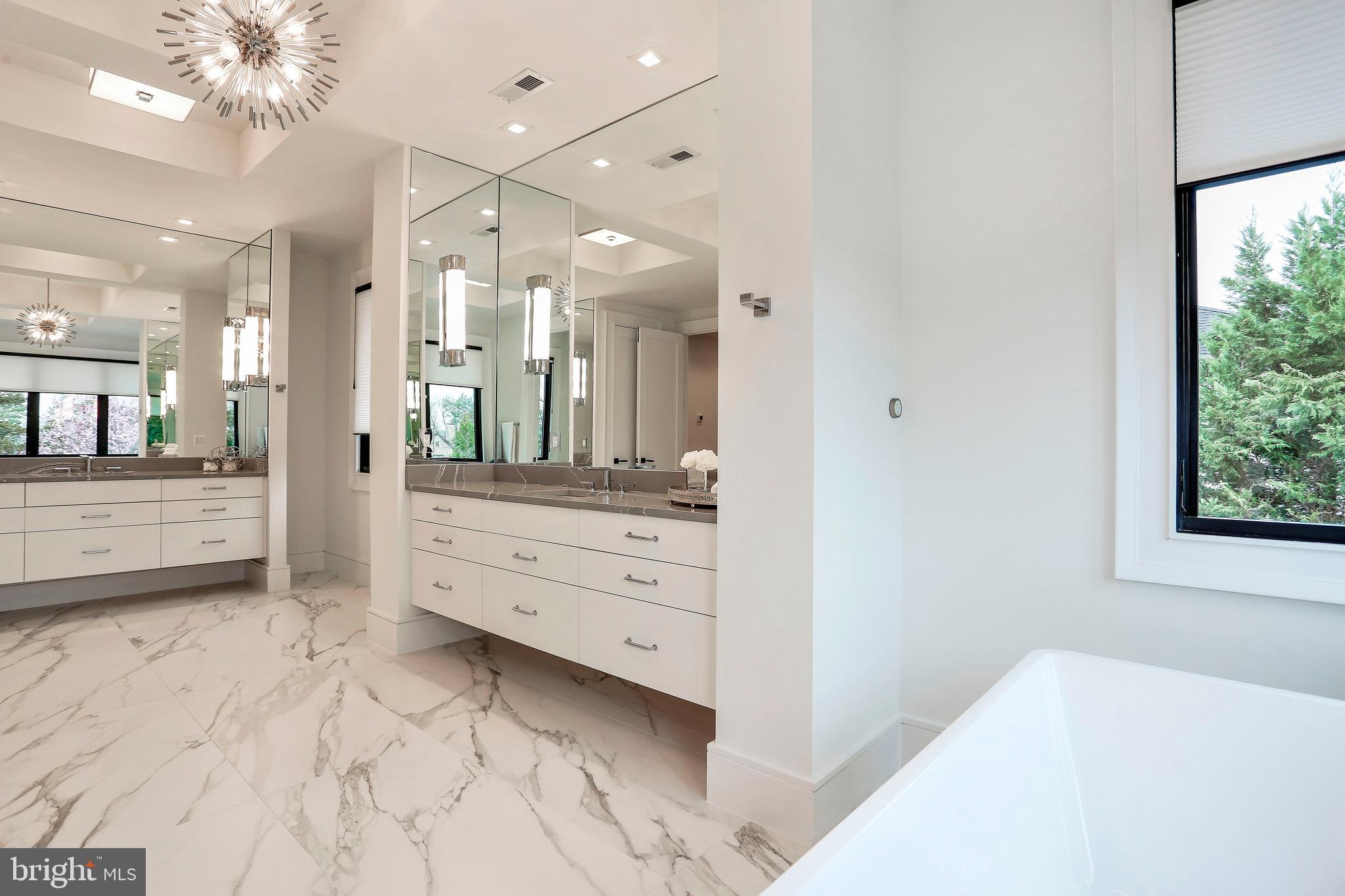 SALONA VILLAGE - Residential