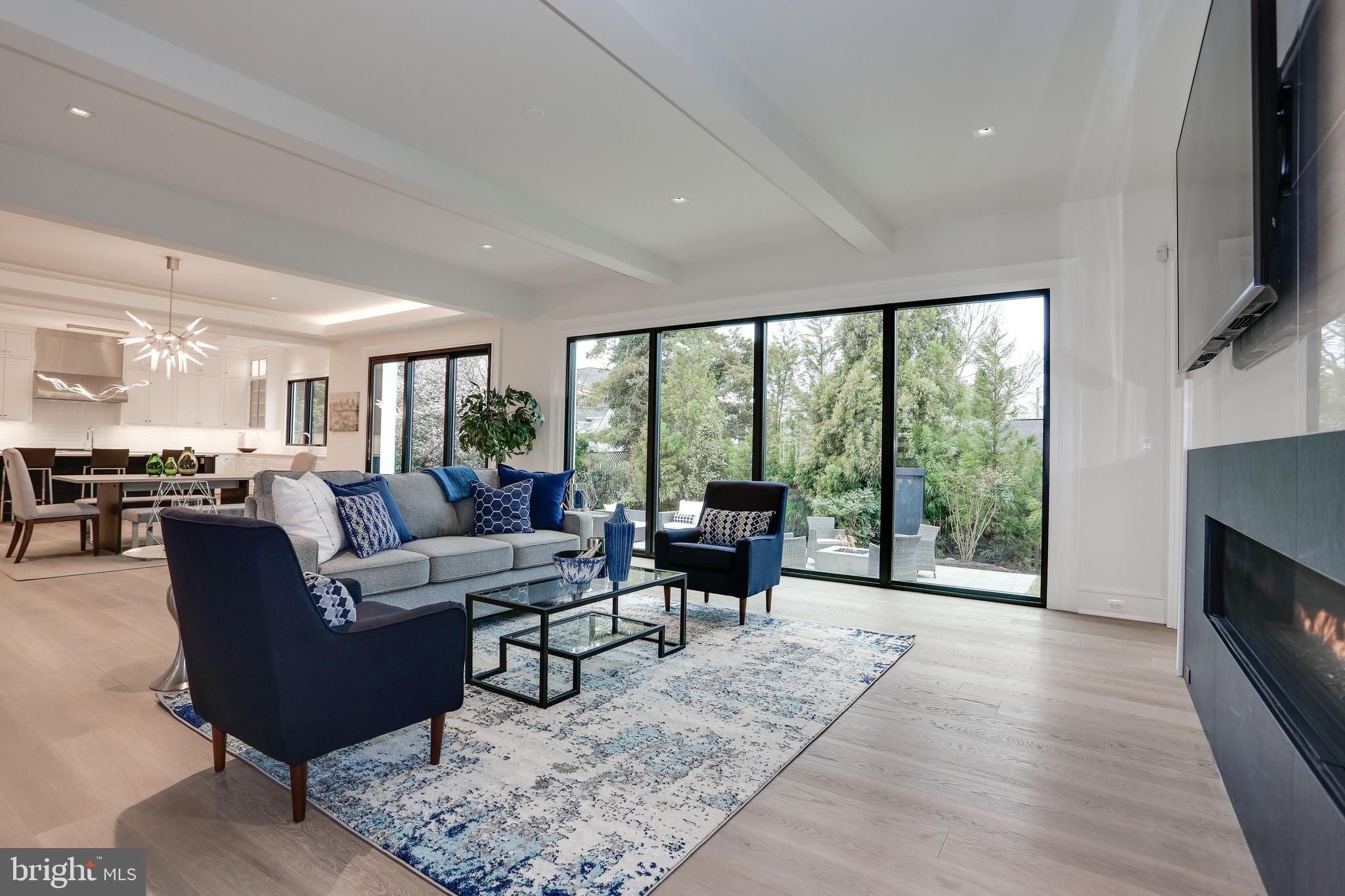 SALONA VILLAGE - Residential