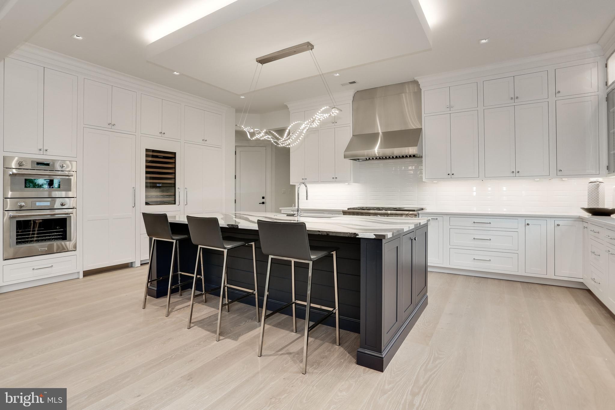 SALONA VILLAGE - Residential