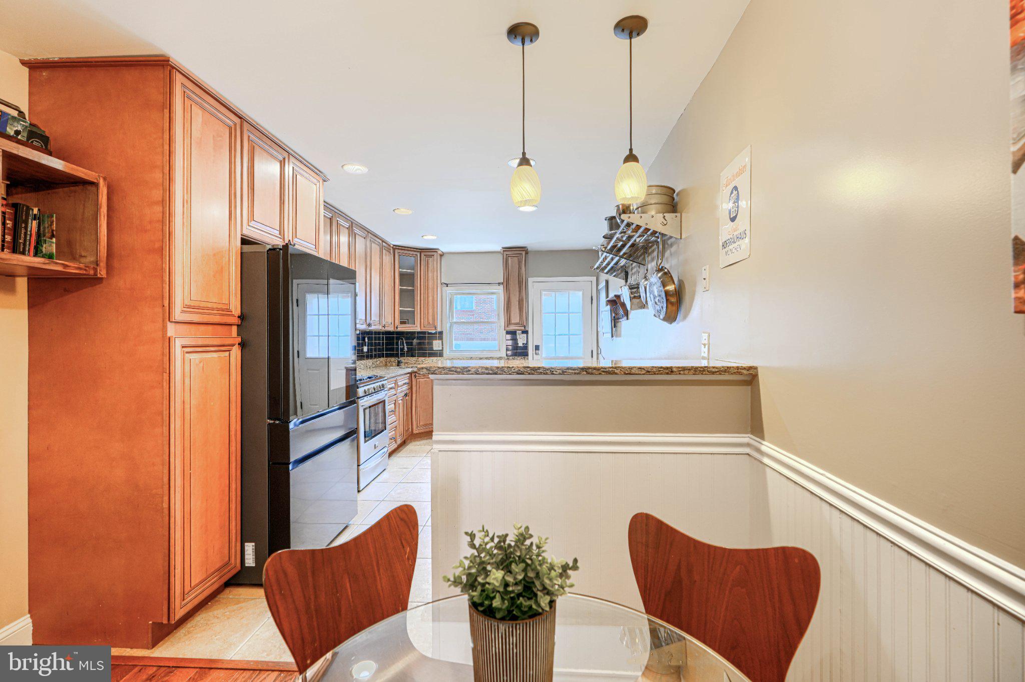 LOCUST POINT - Residential