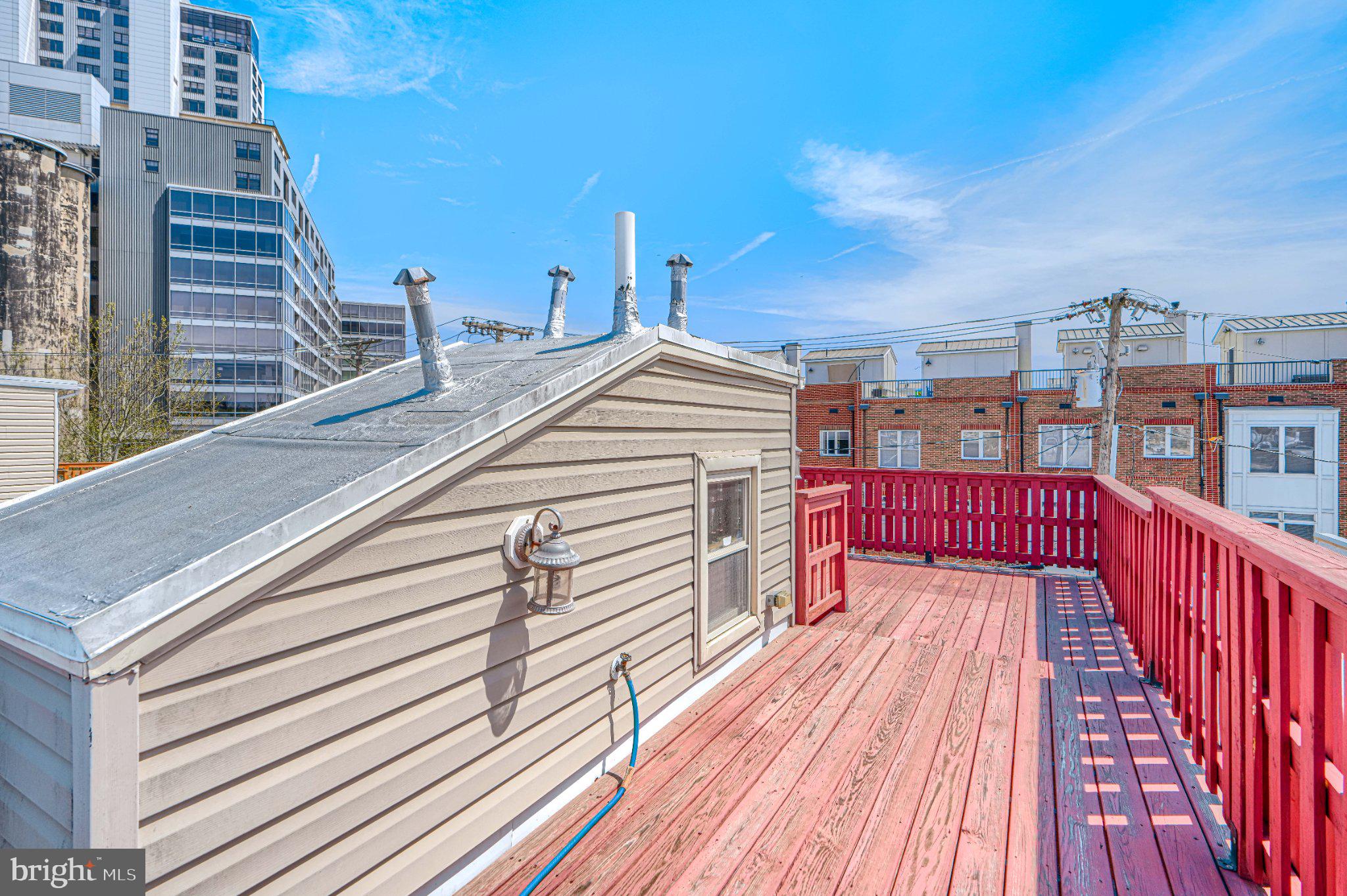 LOCUST POINT - Residential