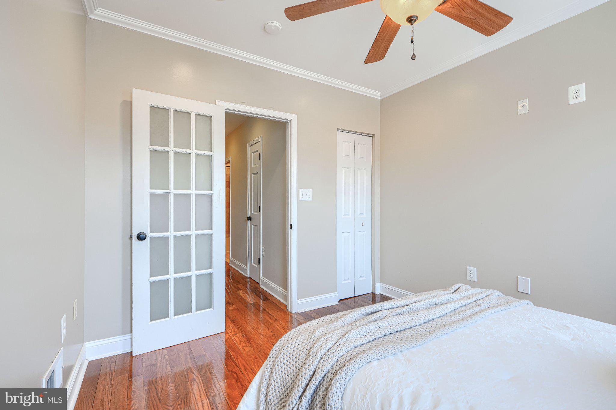 LOCUST POINT - Residential