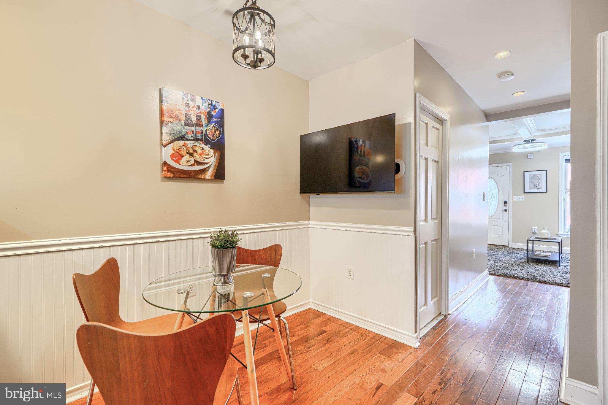 LOCUST POINT - Residential