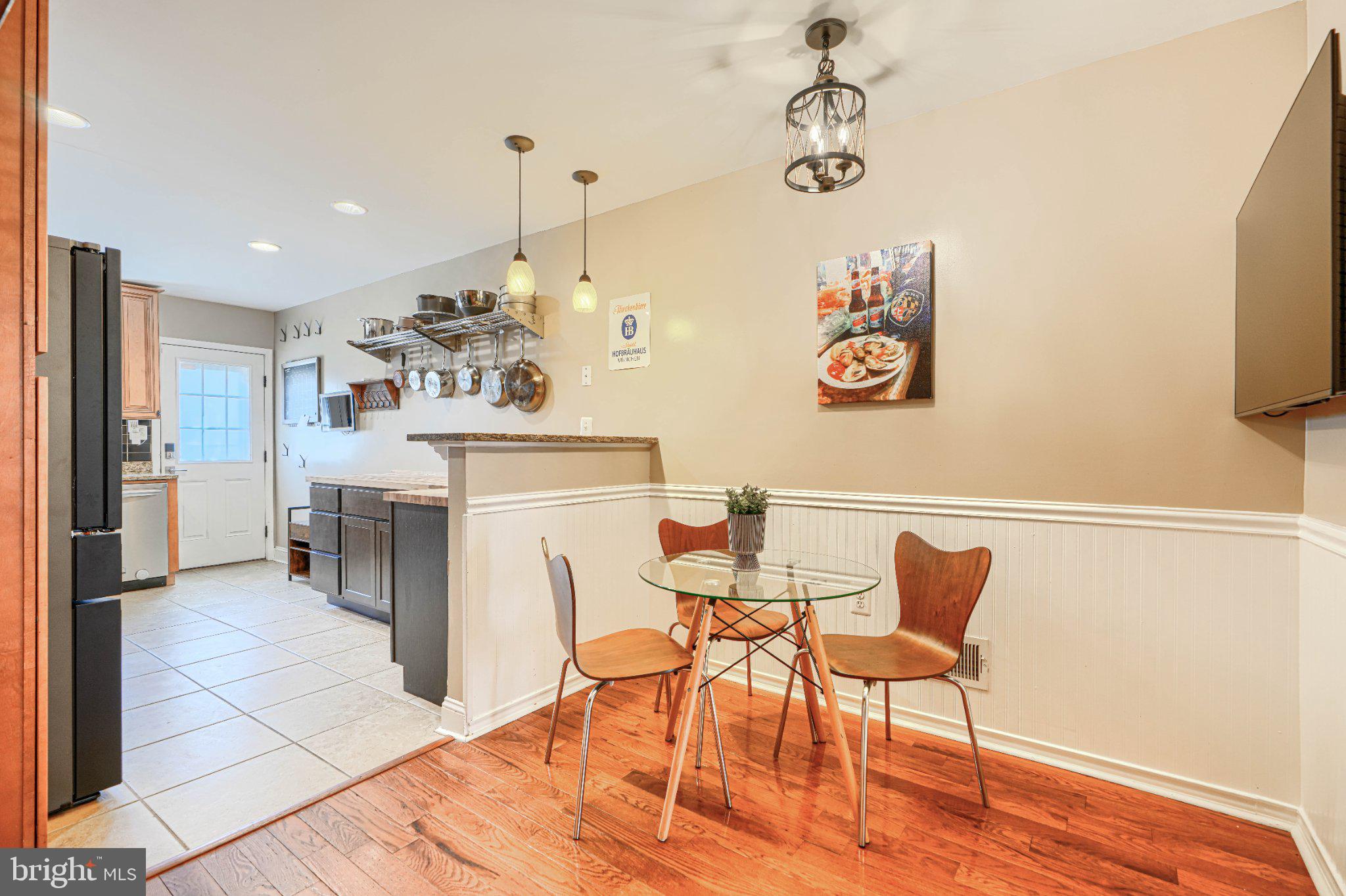 LOCUST POINT - Residential