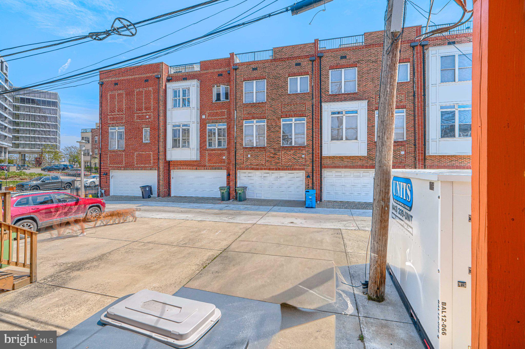 LOCUST POINT - Residential