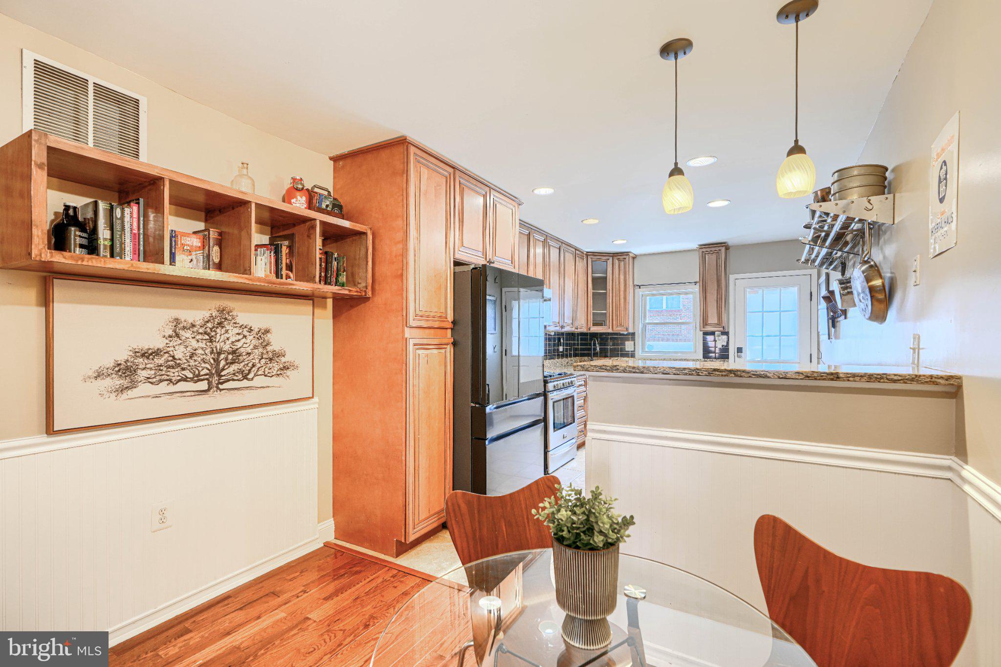 LOCUST POINT - Residential