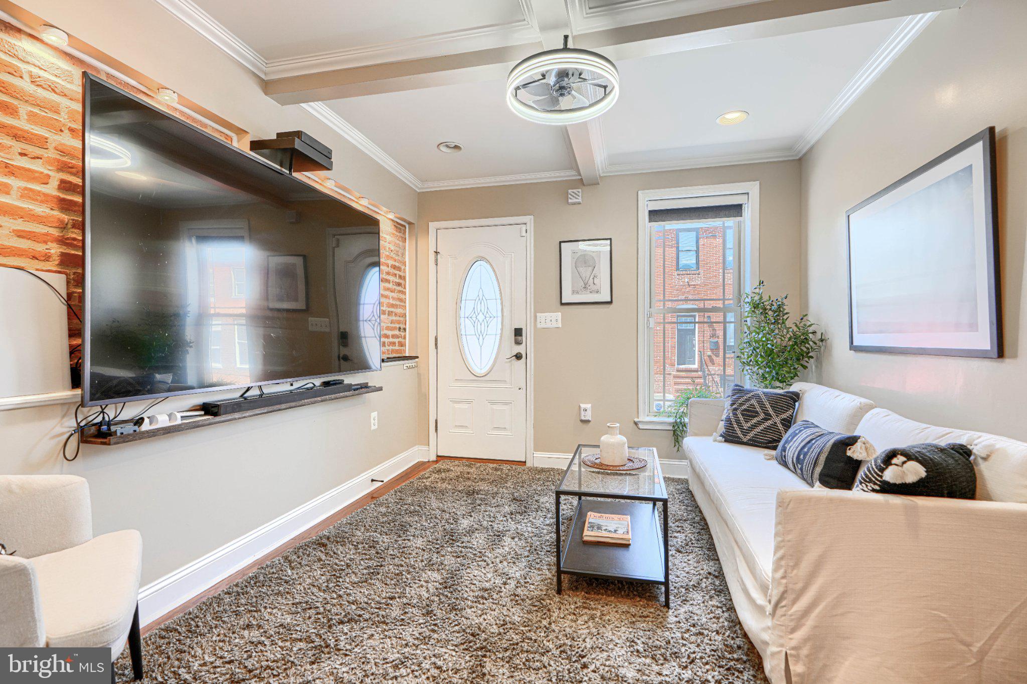 LOCUST POINT - Residential