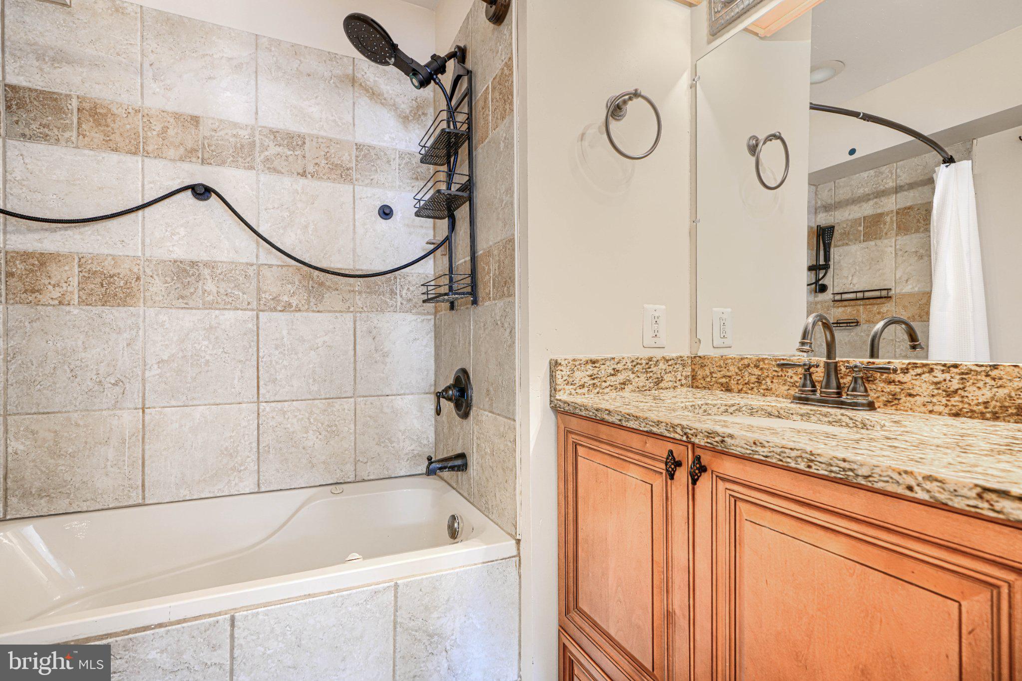 LOCUST POINT - Residential