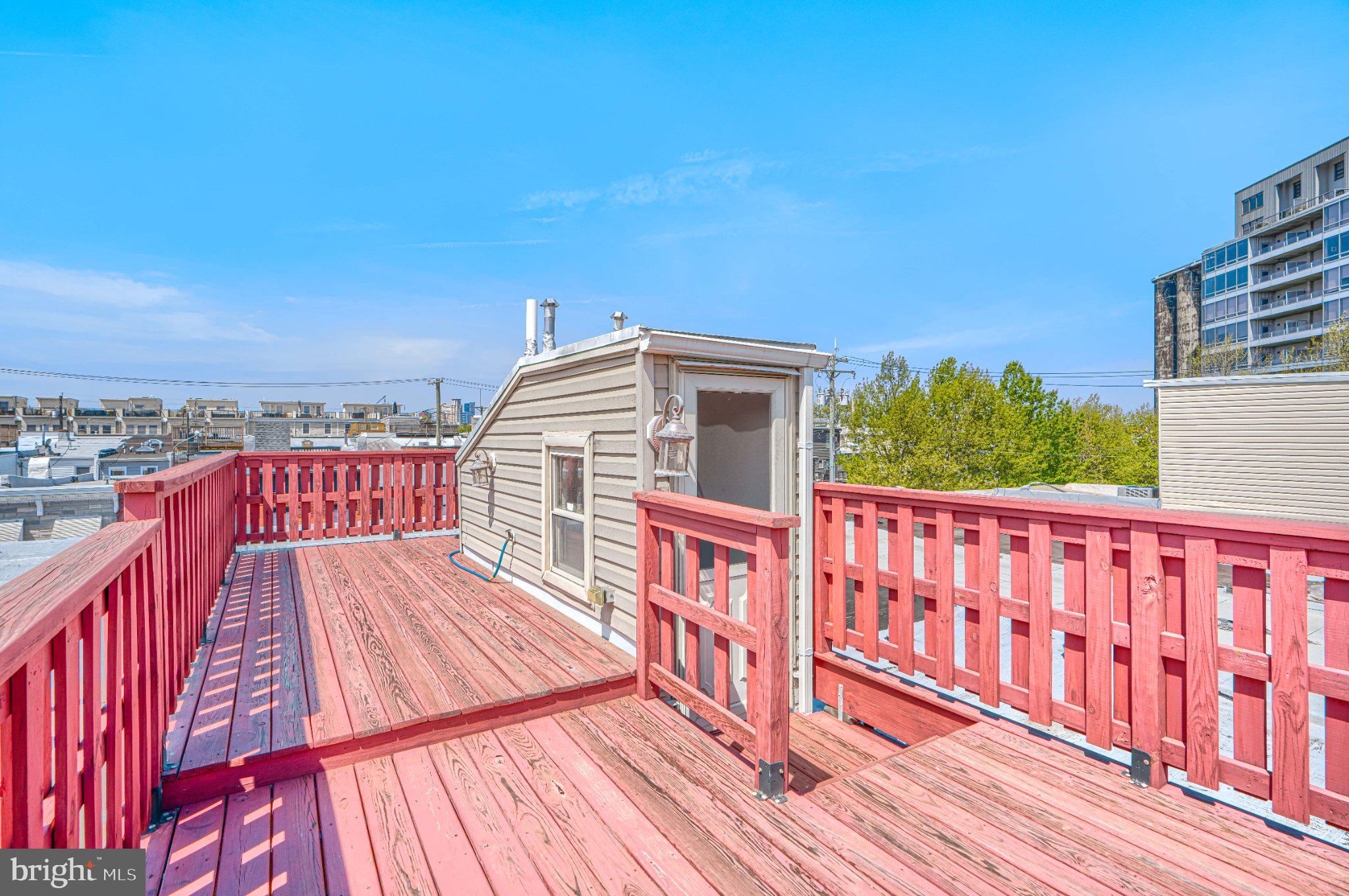 LOCUST POINT - Residential