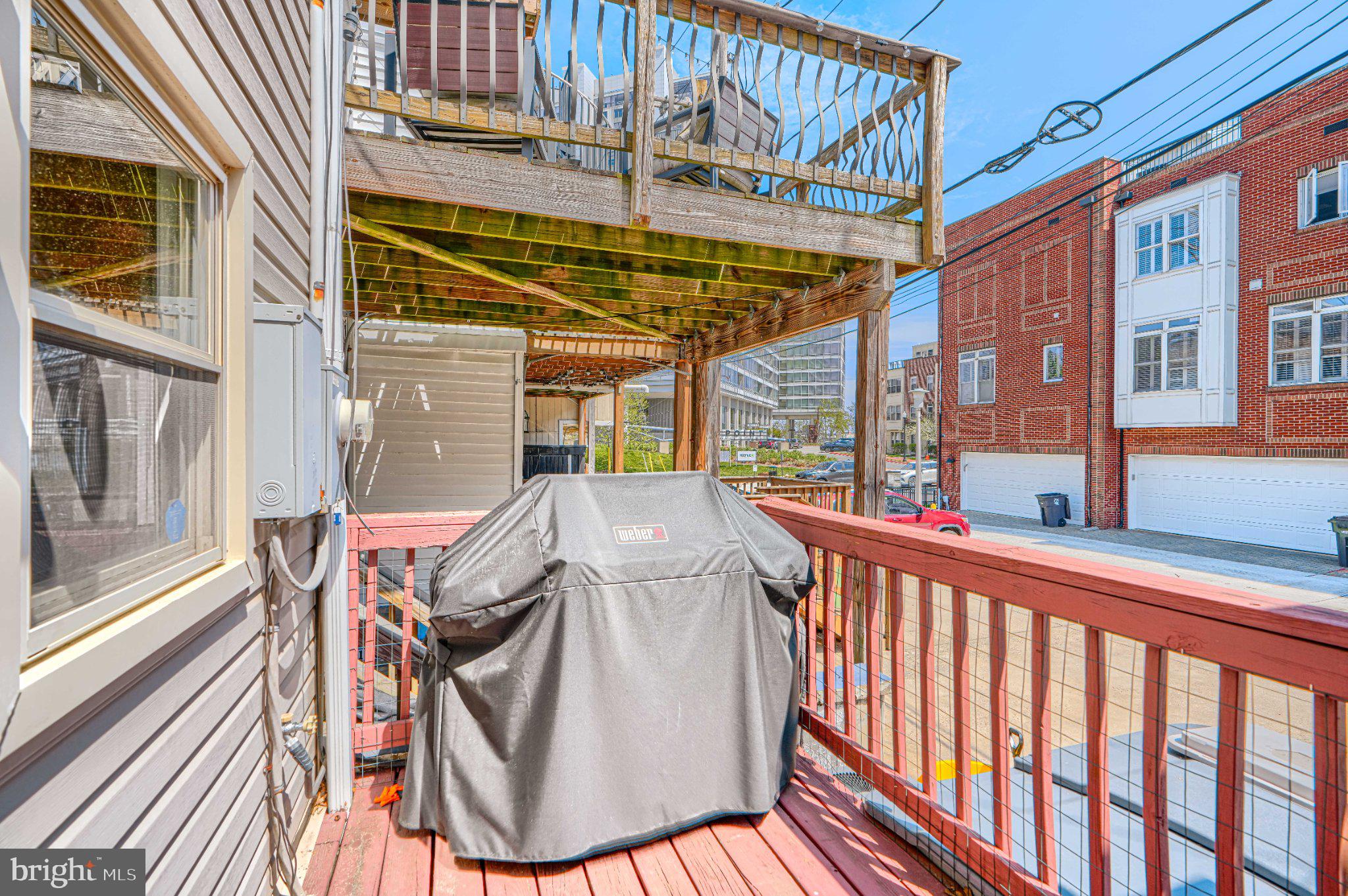 LOCUST POINT - Residential