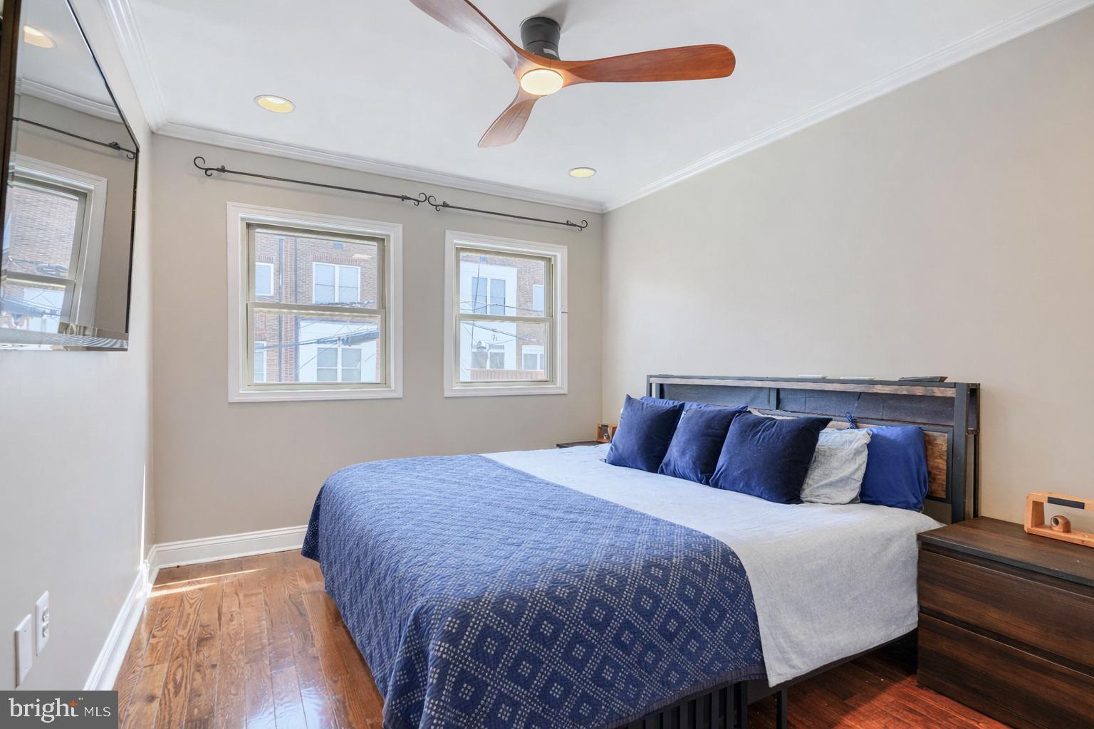 LOCUST POINT - Residential