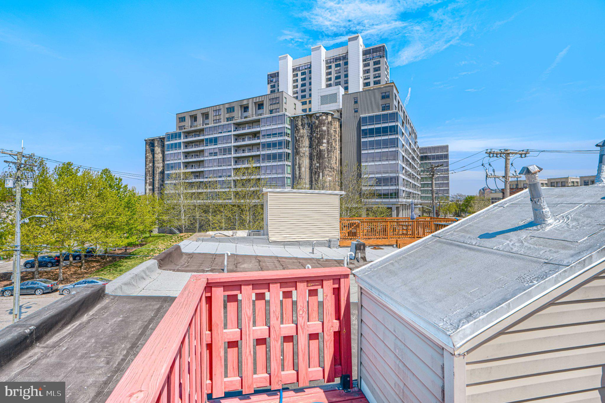 LOCUST POINT - Residential