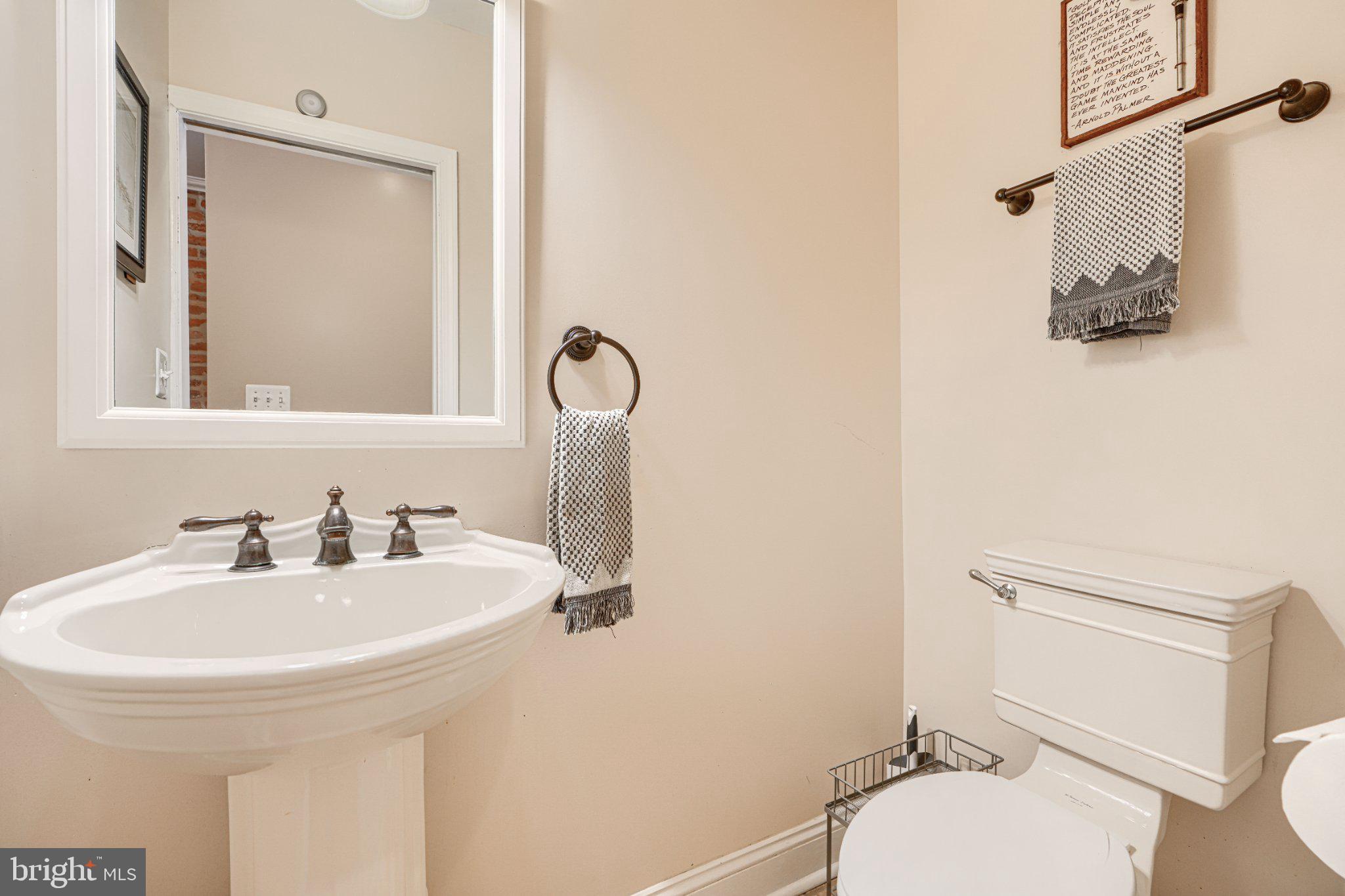 LOCUST POINT - Residential