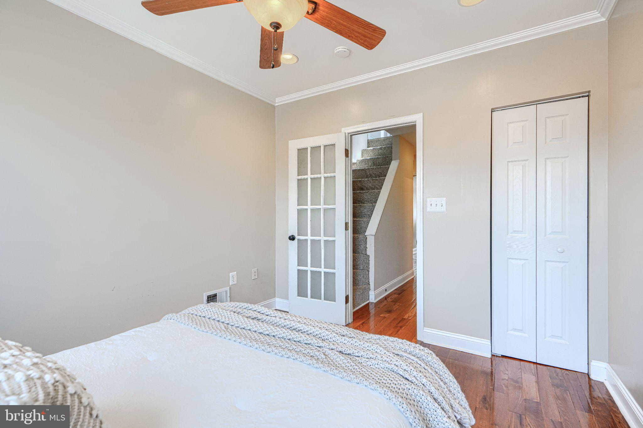 LOCUST POINT - Residential