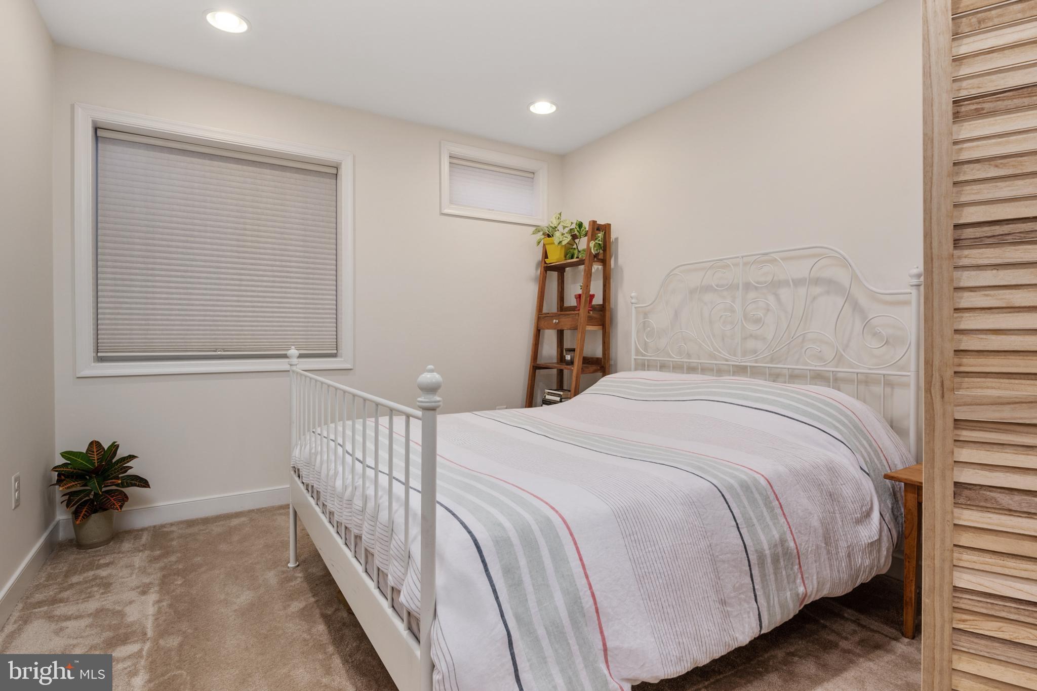 ADMIRALS RIDGE - Residential