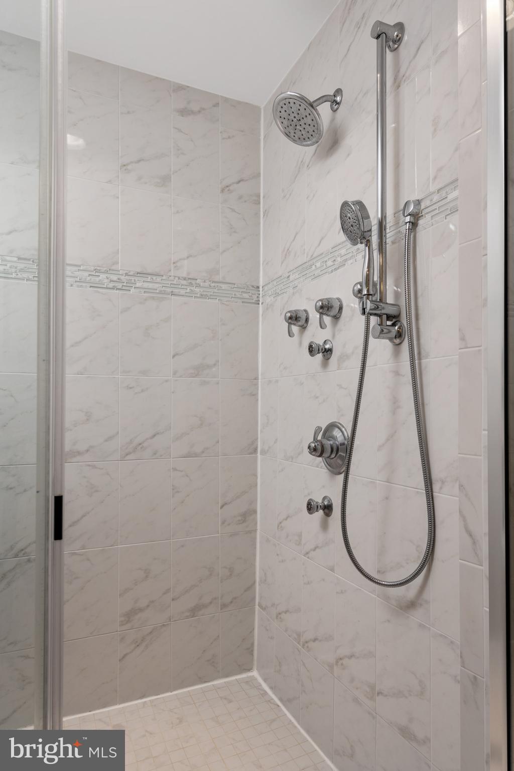 ADMIRALS RIDGE - Residential