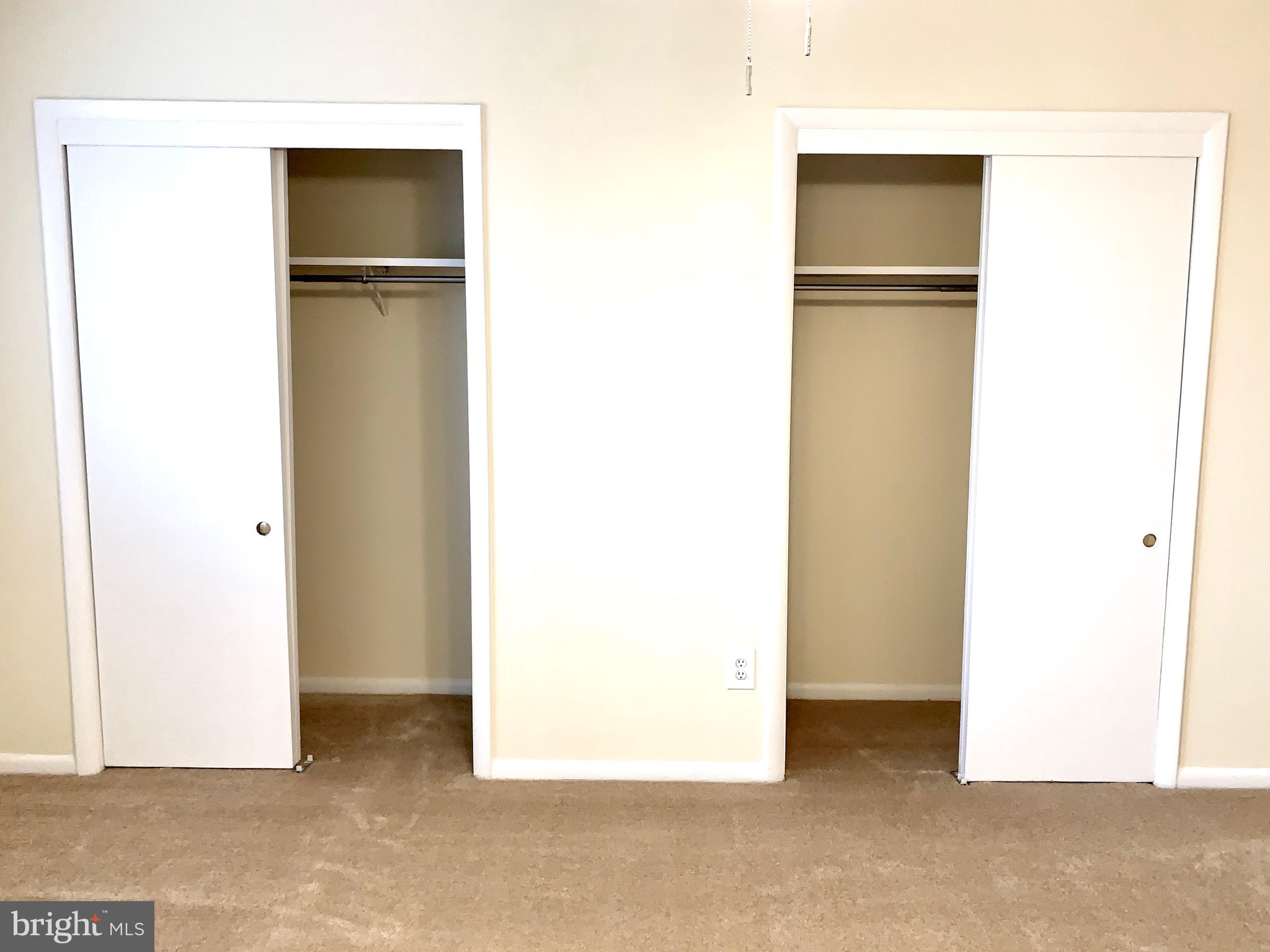 COLUMBIA KNOLL - Residential Lease