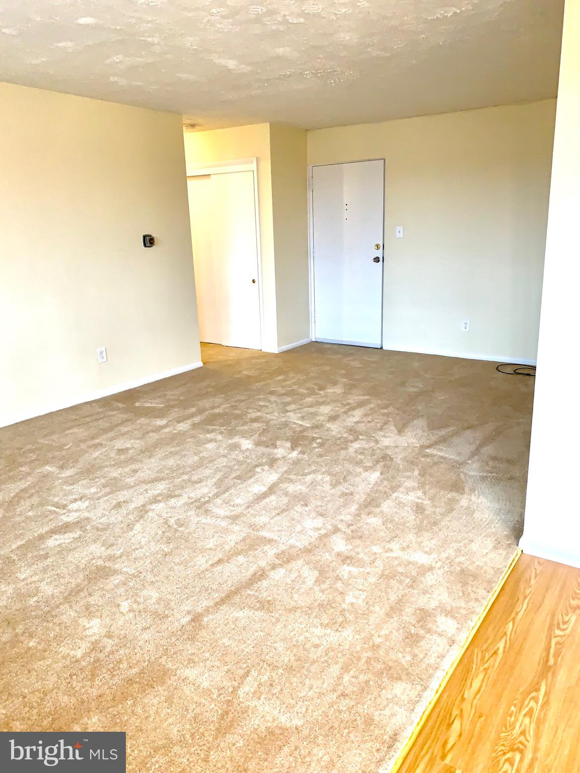 COLUMBIA KNOLL - Residential Lease