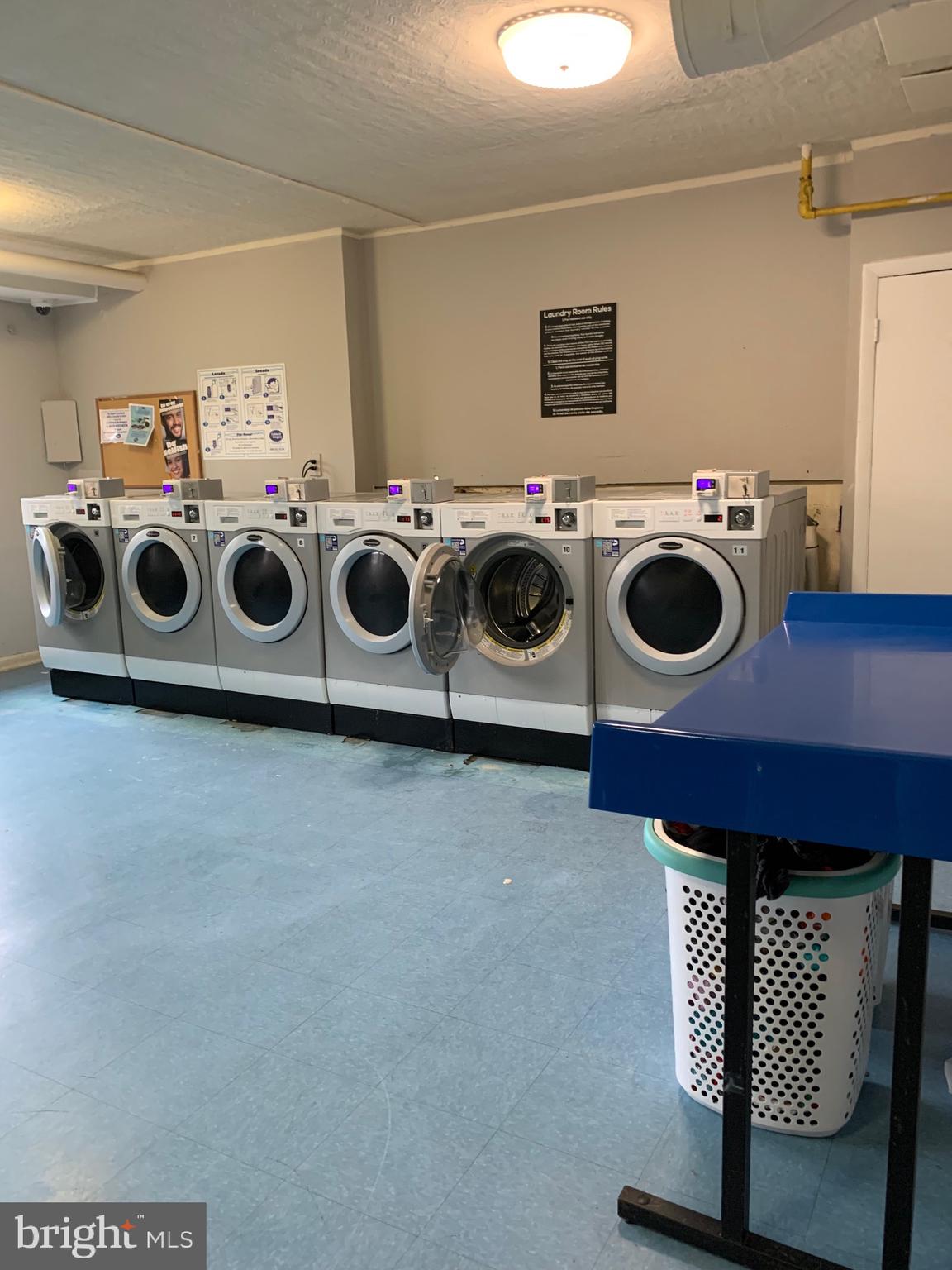 COLUMBIA KNOLL - Residential Lease